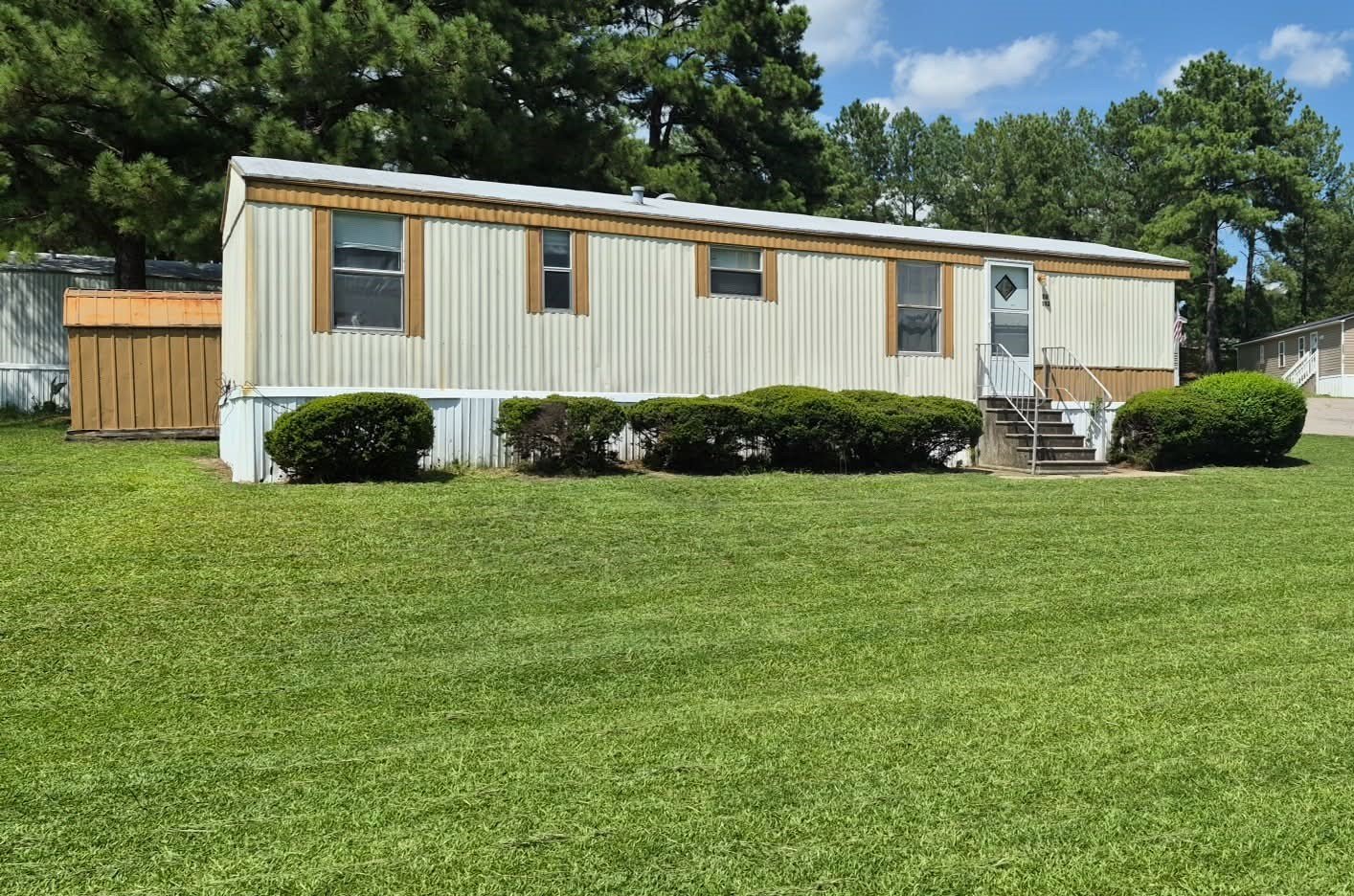 Raleigh House: 1112 Deep River Court