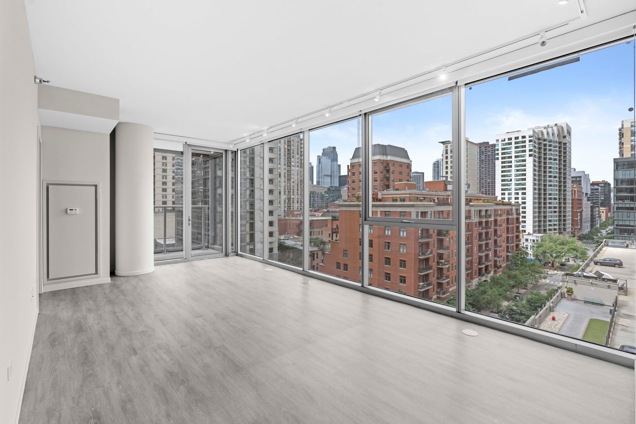 Chicago Condo: 6 E Huron St