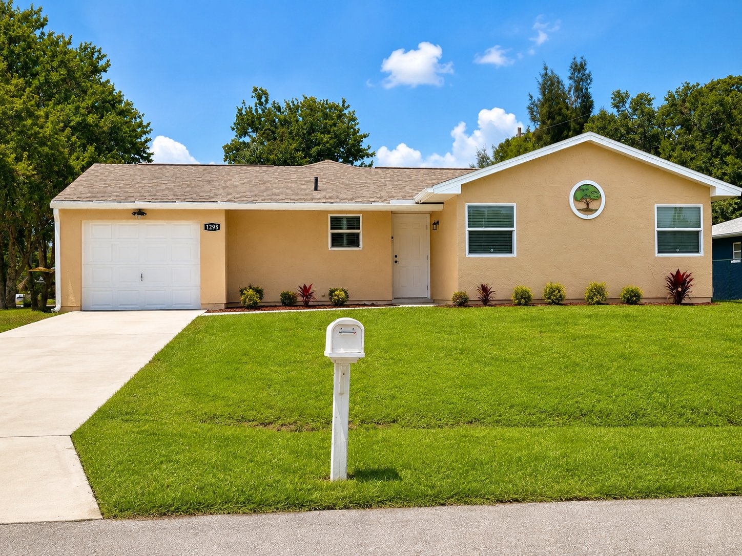 Palm Bay House: 1298 Vandalia Ave SE