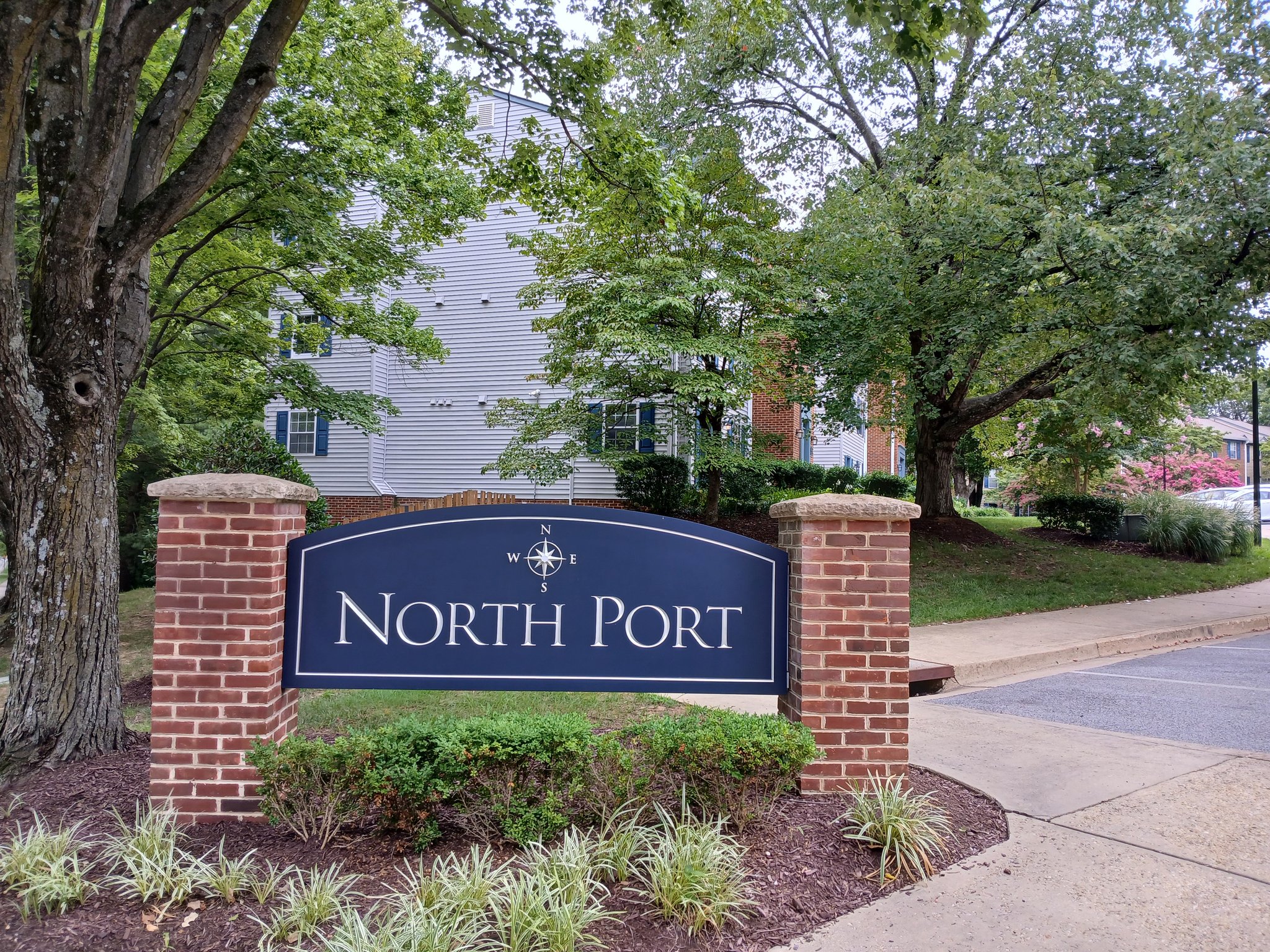 Arnold Condo: 626 Newbridge Ct