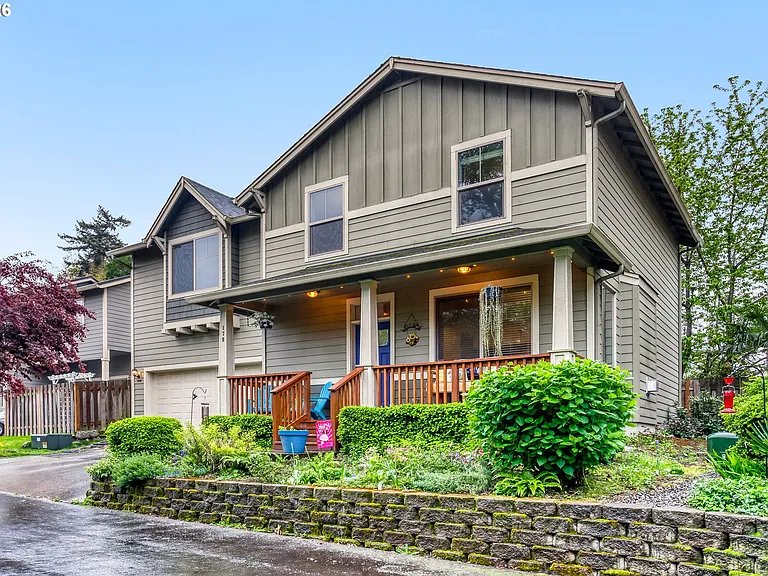 Fairview House: 179 Crestwood St