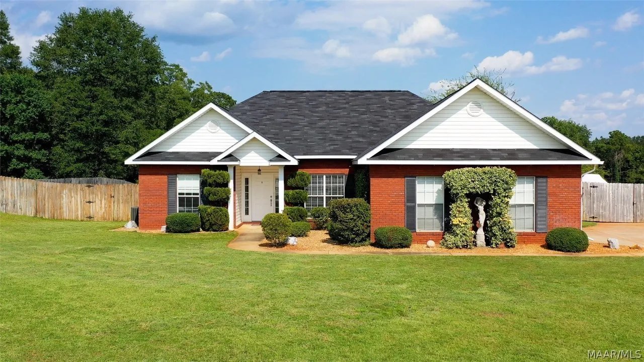 Enterprise House: 201 Fountain Crest Drive