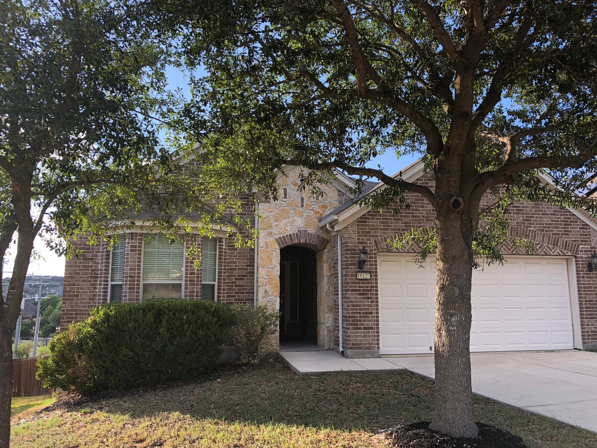 San Antonio House: 16127 Shooting Star