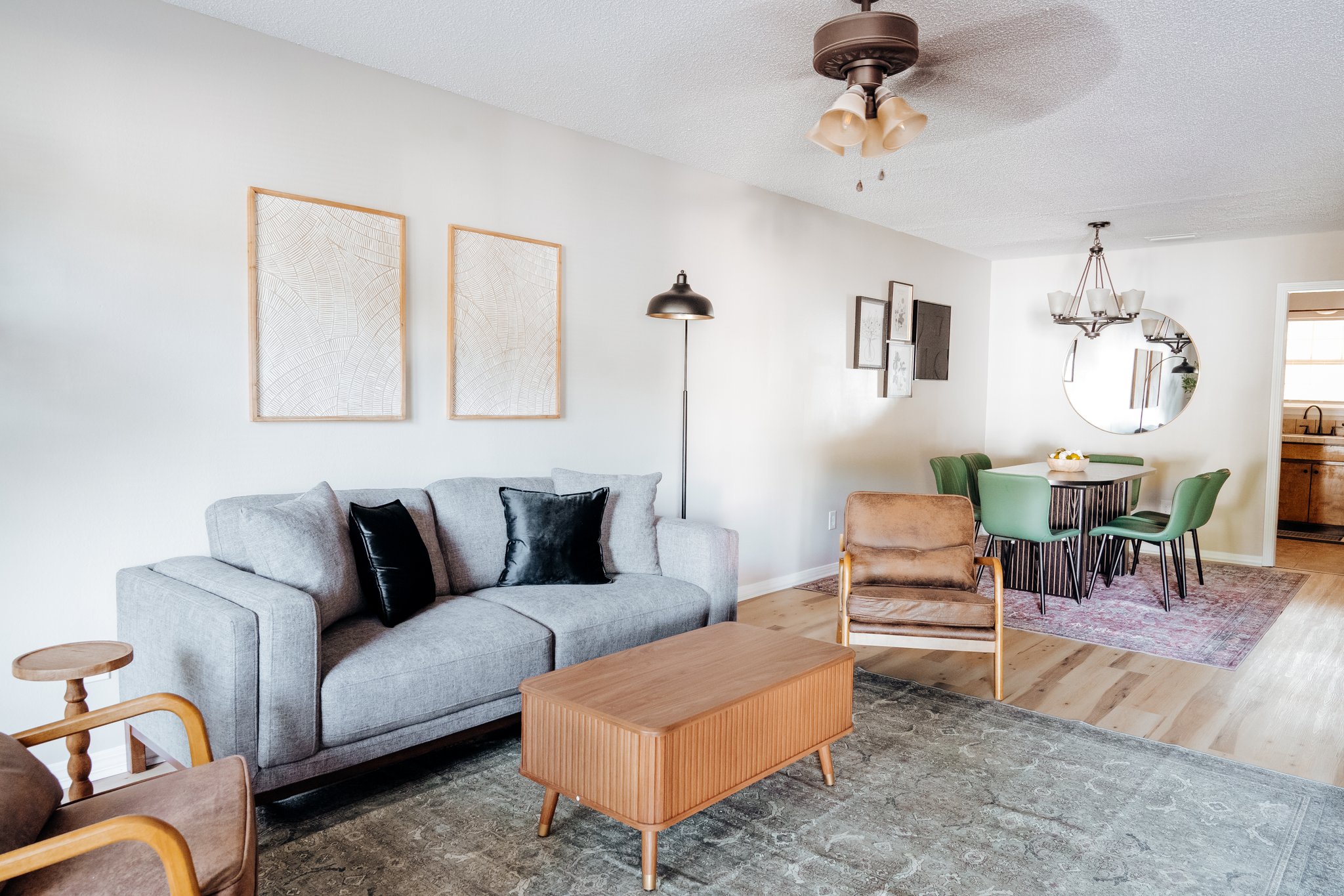Mobile Townhome: 906 Dickenson Ave
