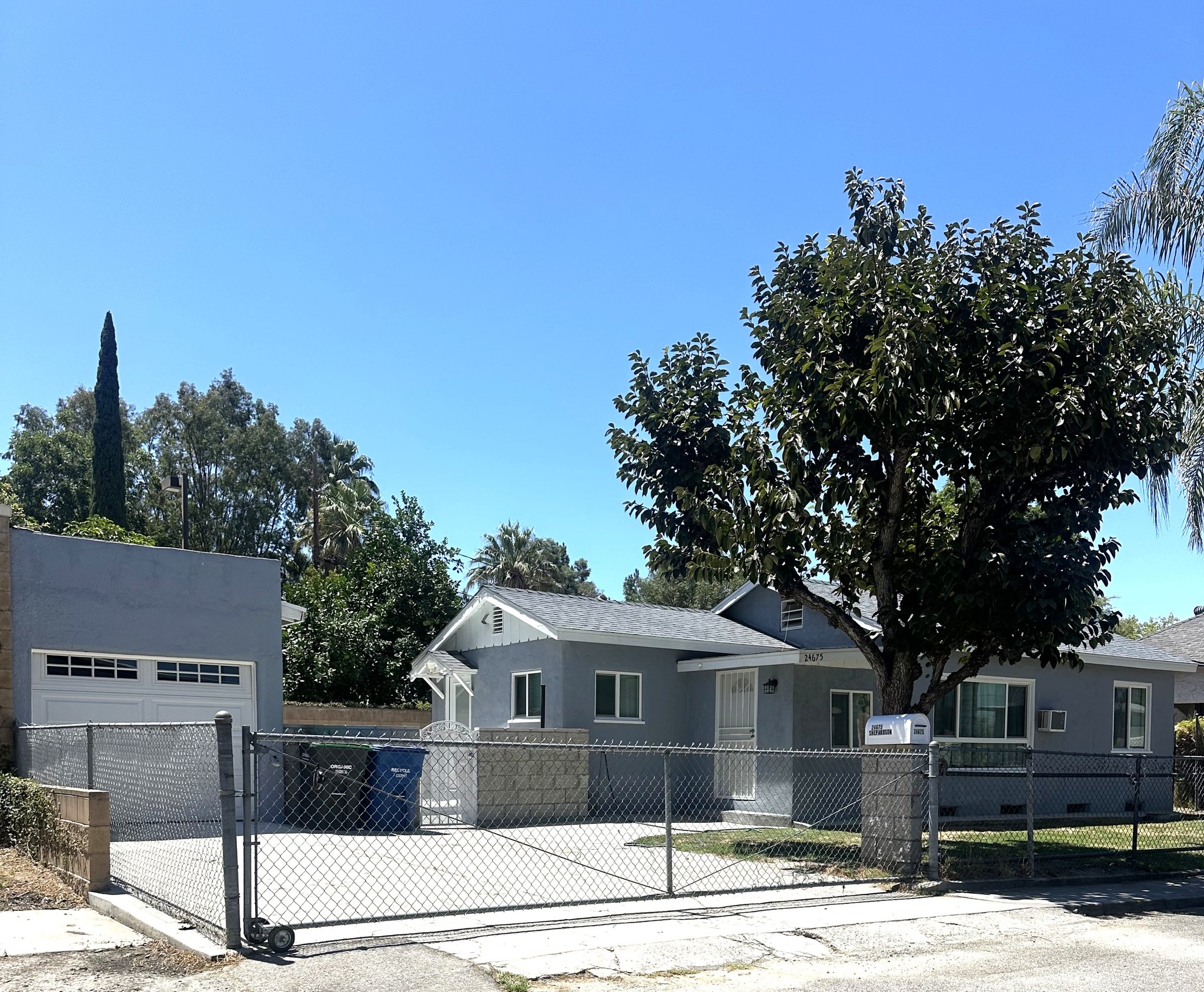 Loma Linda House: 24675 Shepardson Dr