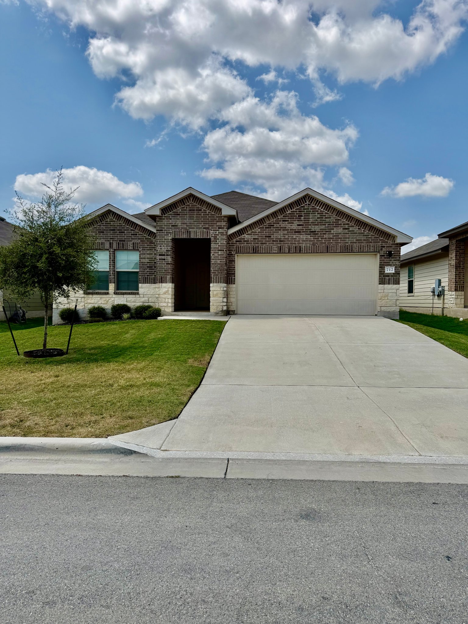 Jarrell House: 712 Taggart Trl