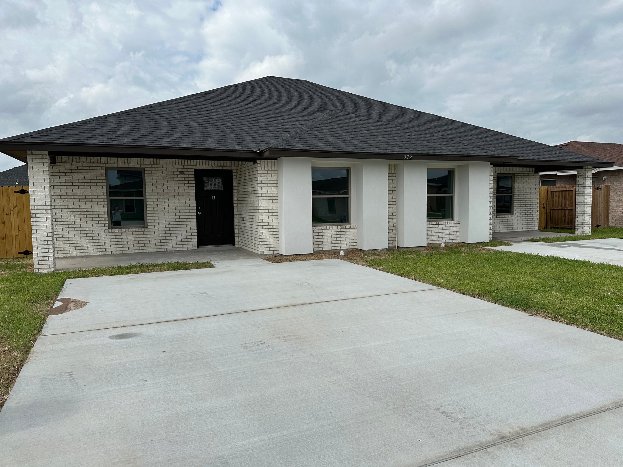 Brownsville Townhome: 372 Uva Ln