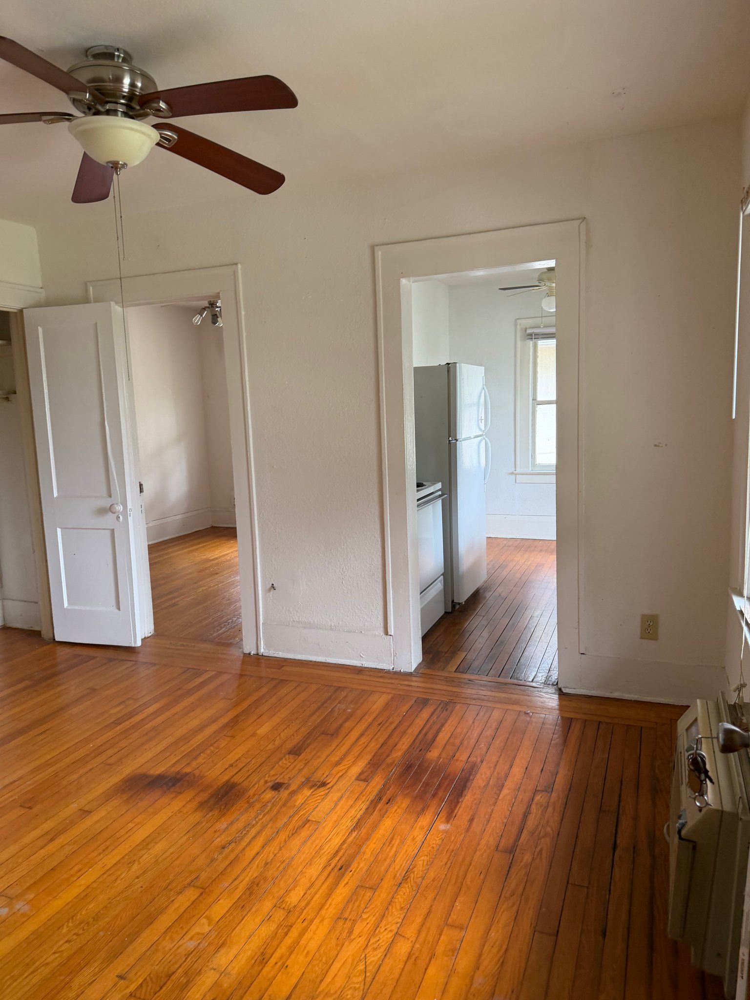 Orlando Apartment: 627 E Concord St