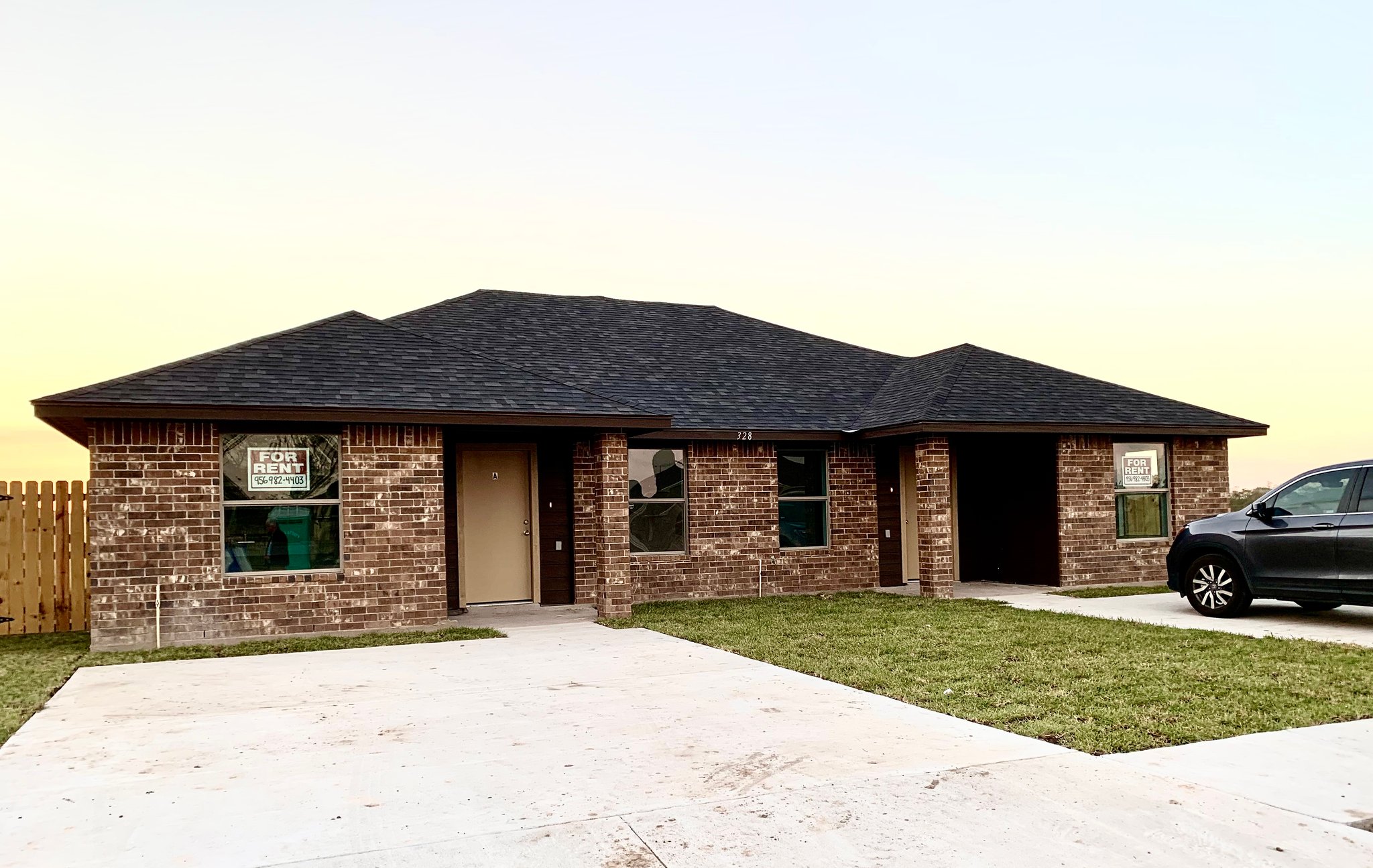 Brownsville Townhome: 328 Clemente Ave