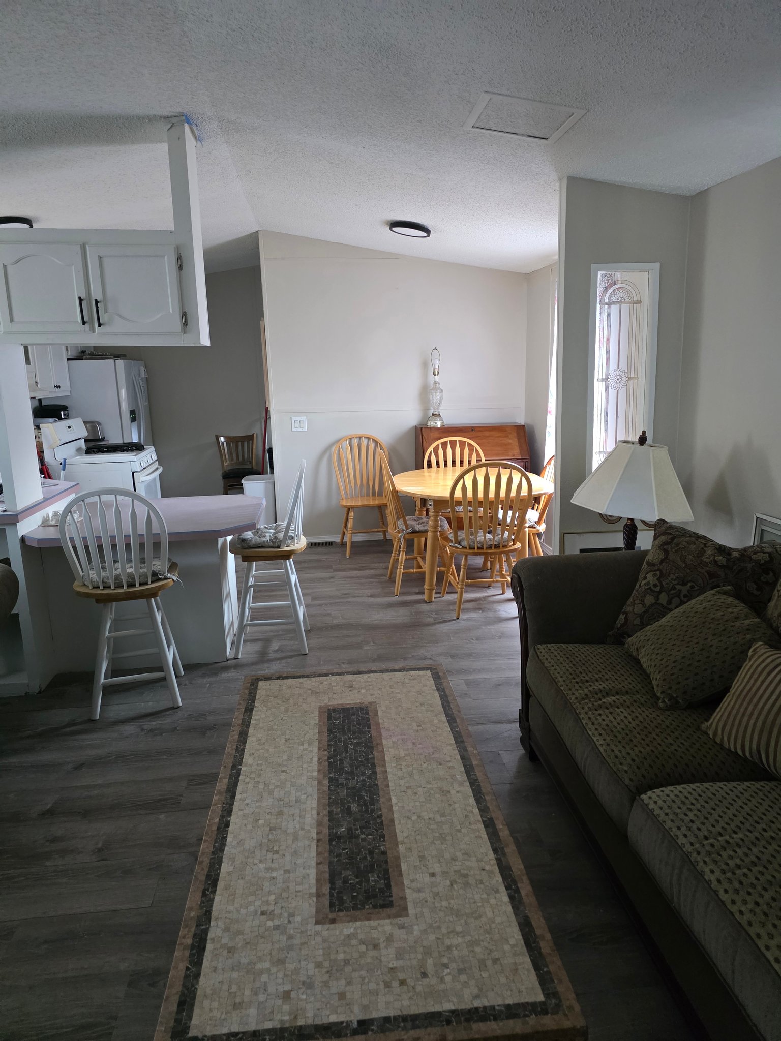 Longmont House: 10 9th Ave