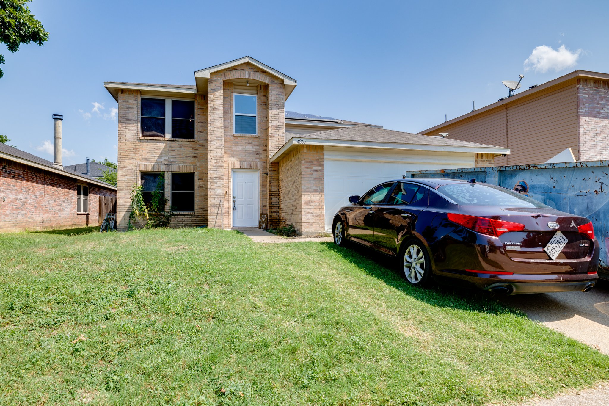 Fort Worth House: 4260 Meadowknoll Dr