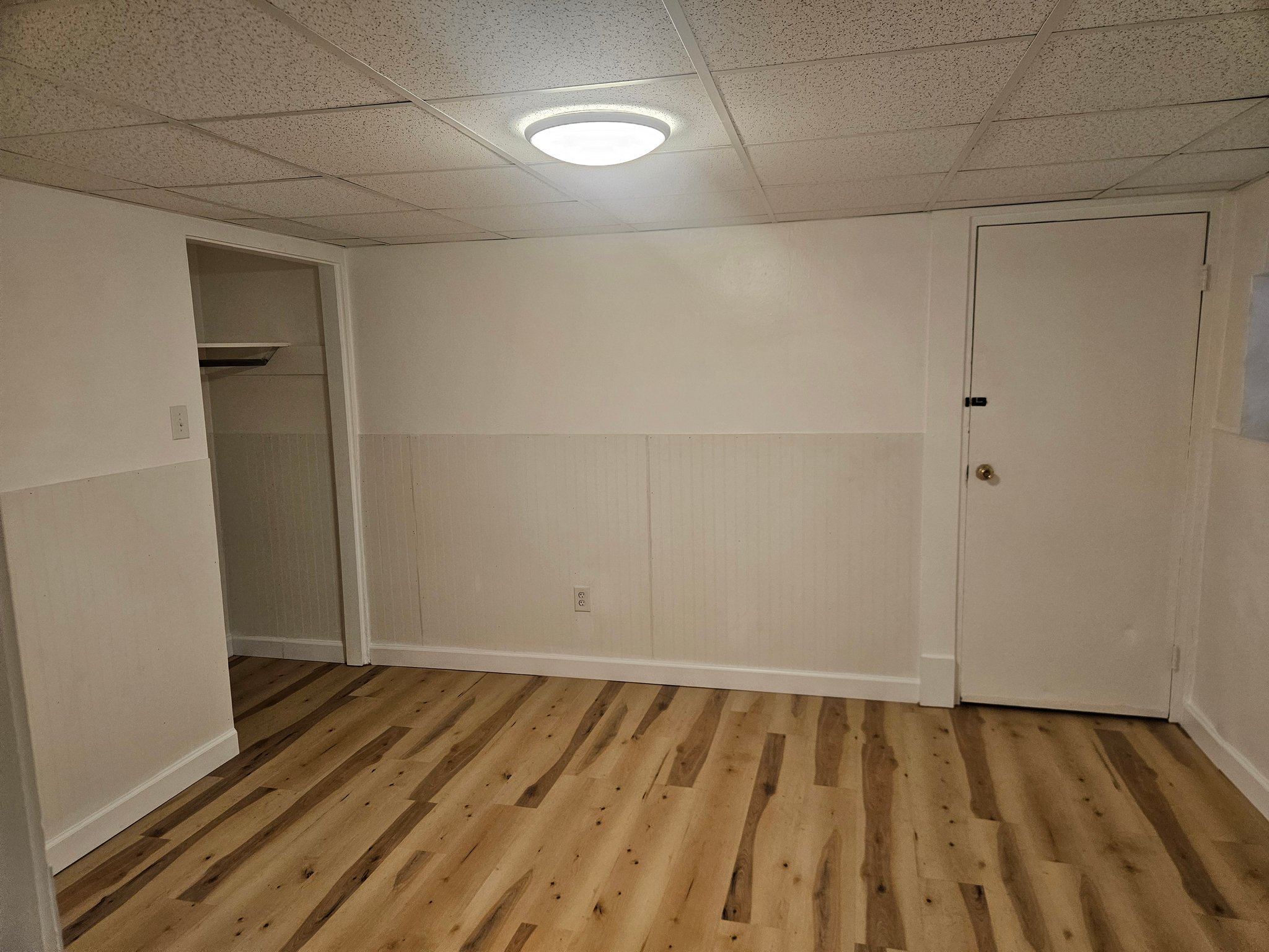 McKees Rocks Apartment: 1216 Vine Street