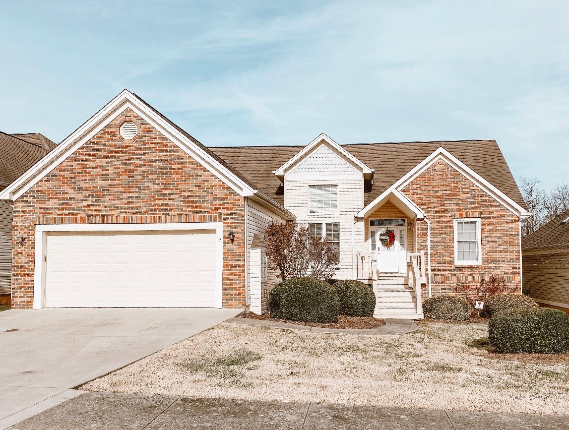 Johnson City House: 9 Willow Tree Court