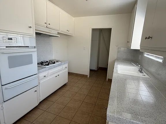 Buena Park Apartment: 5841 Western Ave