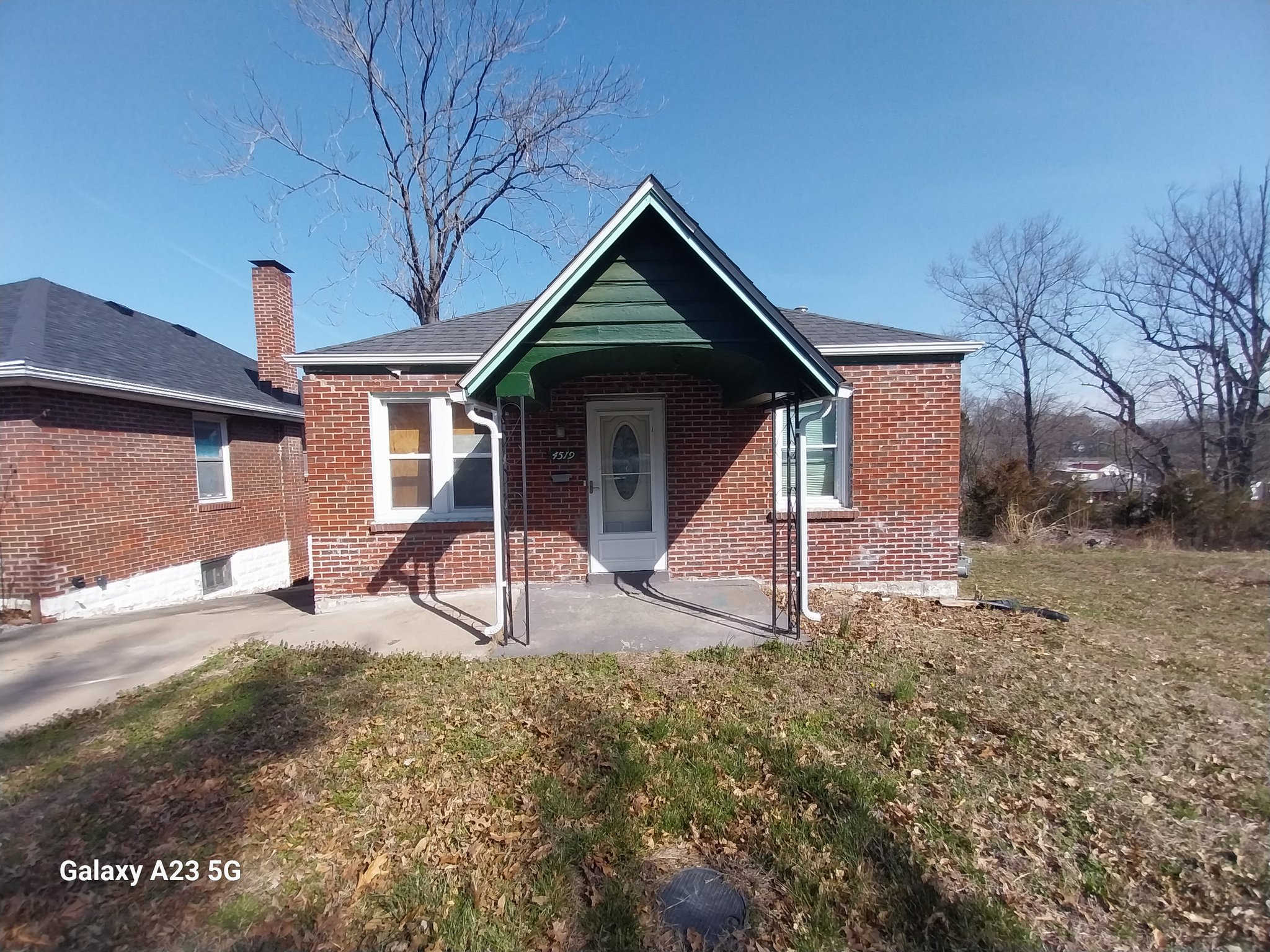 St. Louis House: 4519 June Avenue