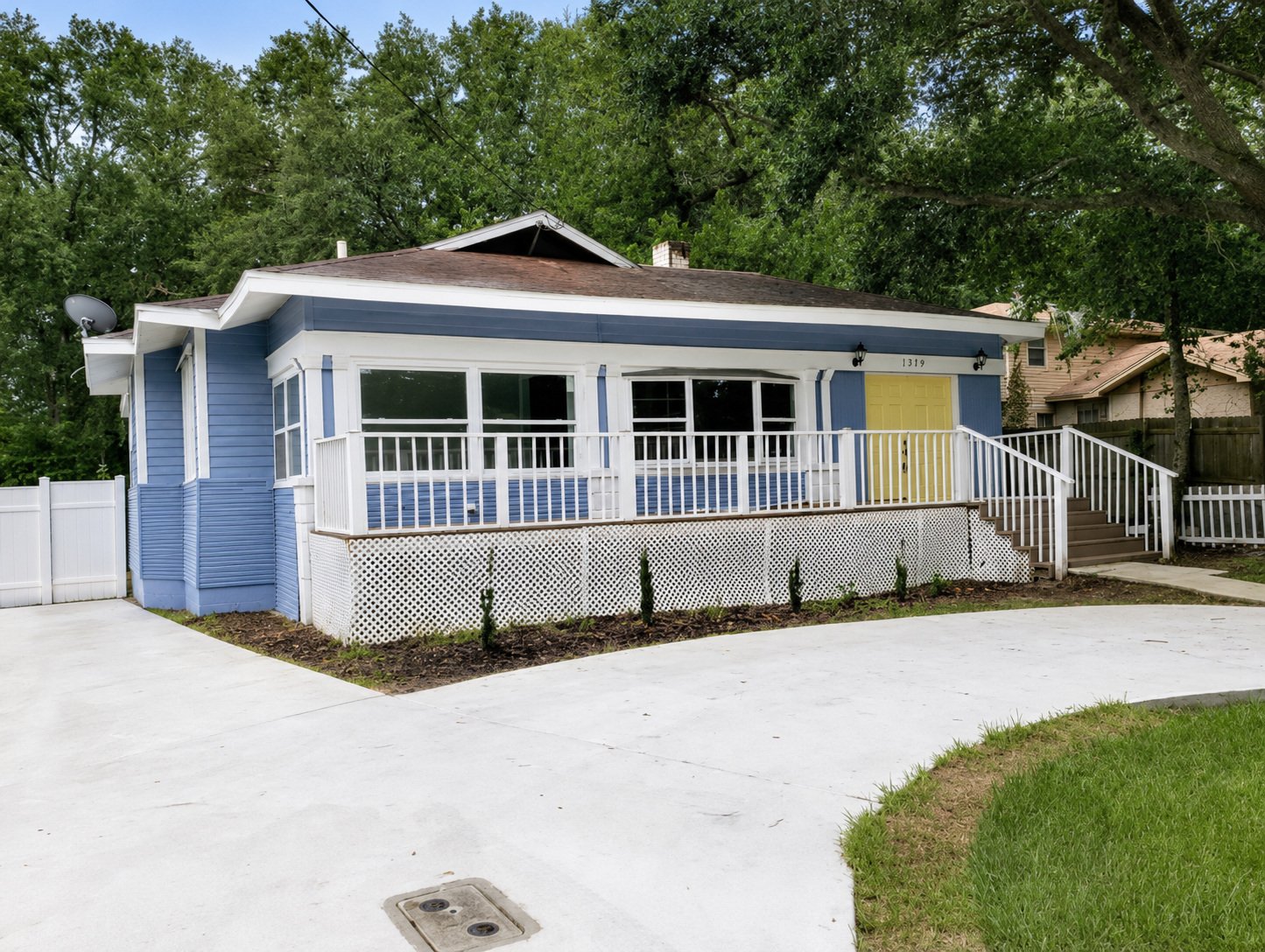Jacksonville House: 1374 Agnes St