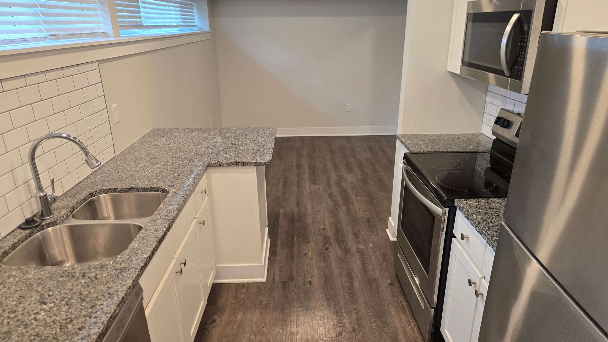 Kansas City Apartment: 5211 E. 112th Terrace