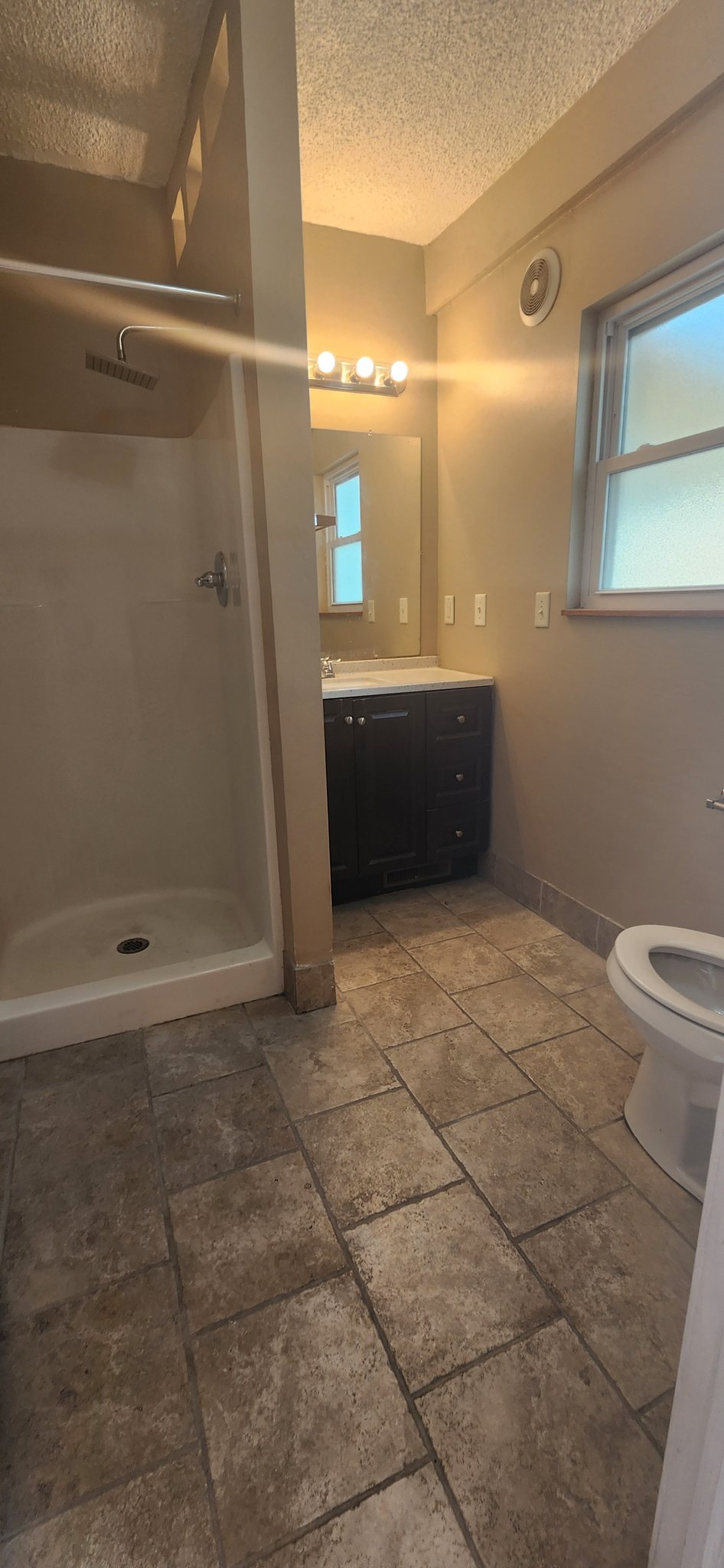 Ypsilanti Apartment: 414 Perrin St