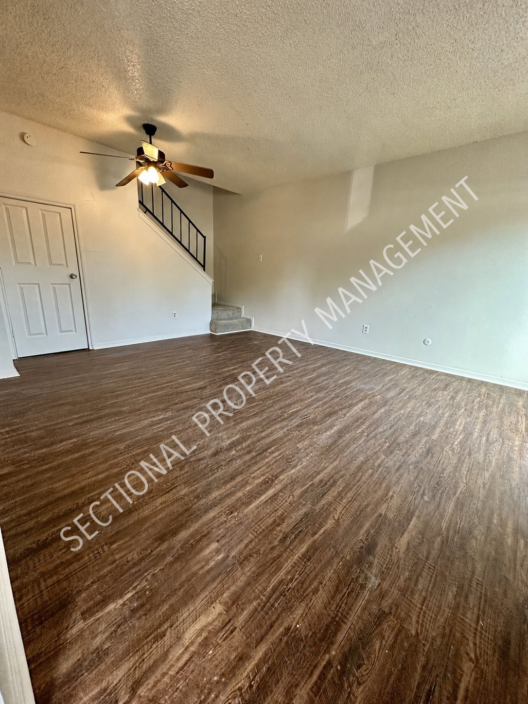 Arington Apartment: 715/719 N Center St