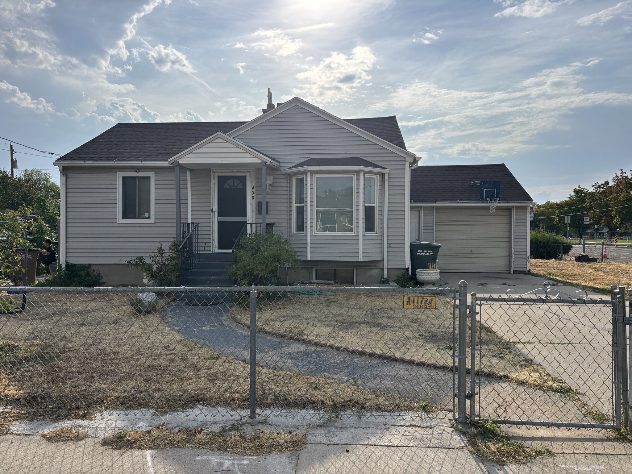 Salt Lake City House: 406 S Navajo St