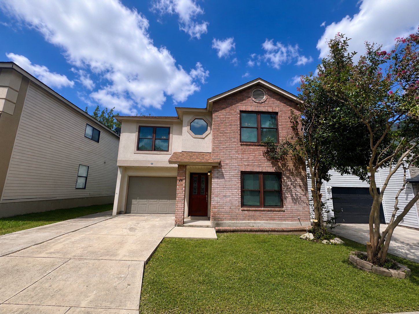 San Antonio House: 47 Latrobe Post