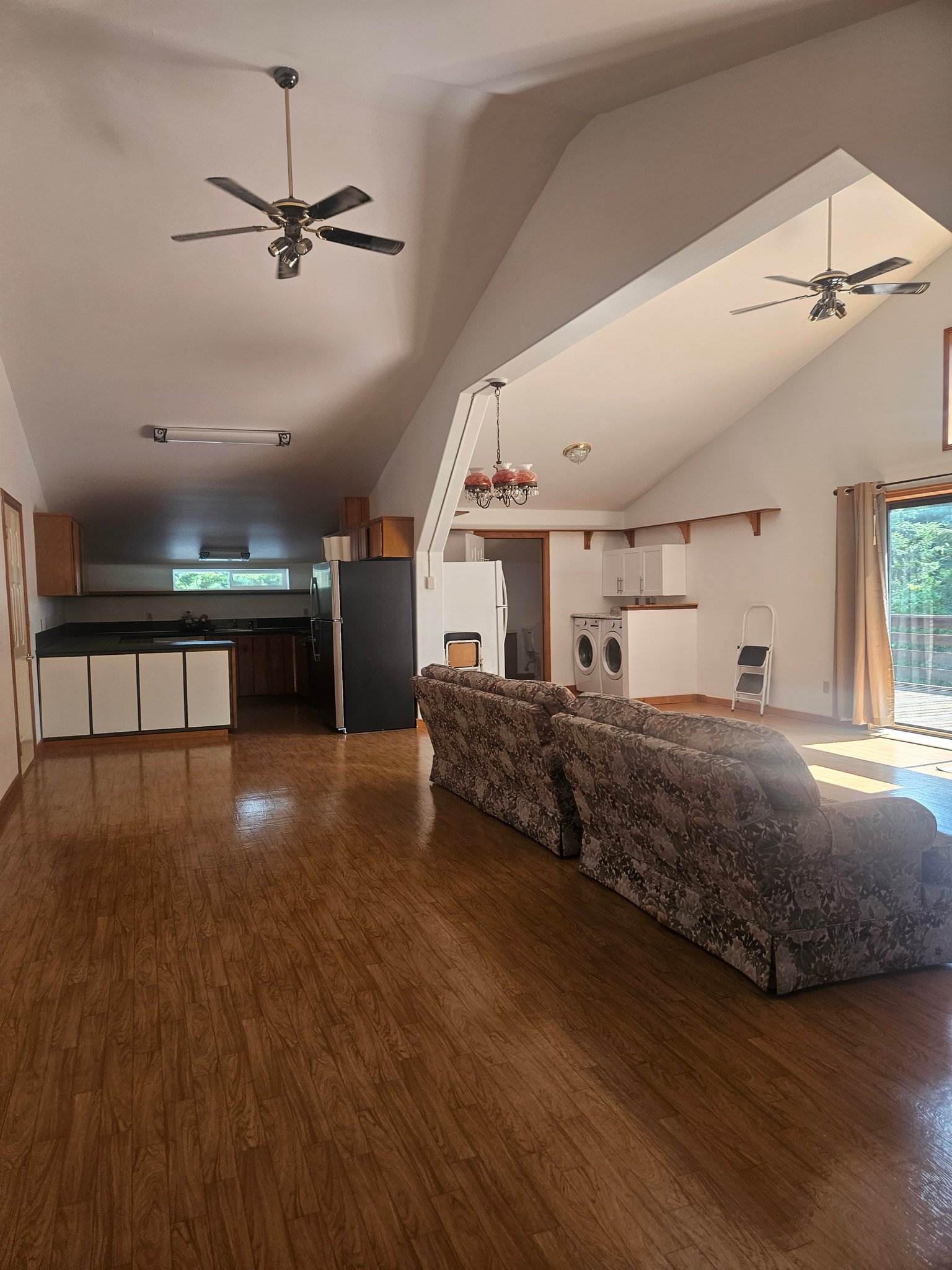 Greenbank House: 715 Bakken Rd
