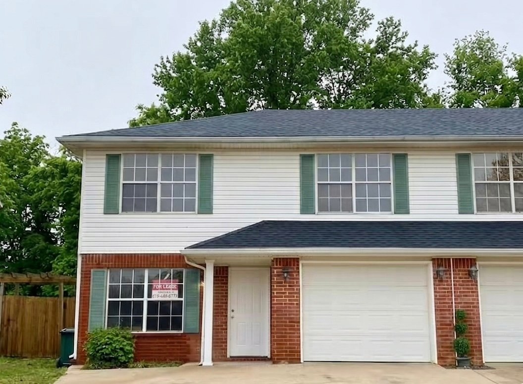 Fayetteville Townhome: 2483 N Jeremiah Pl
