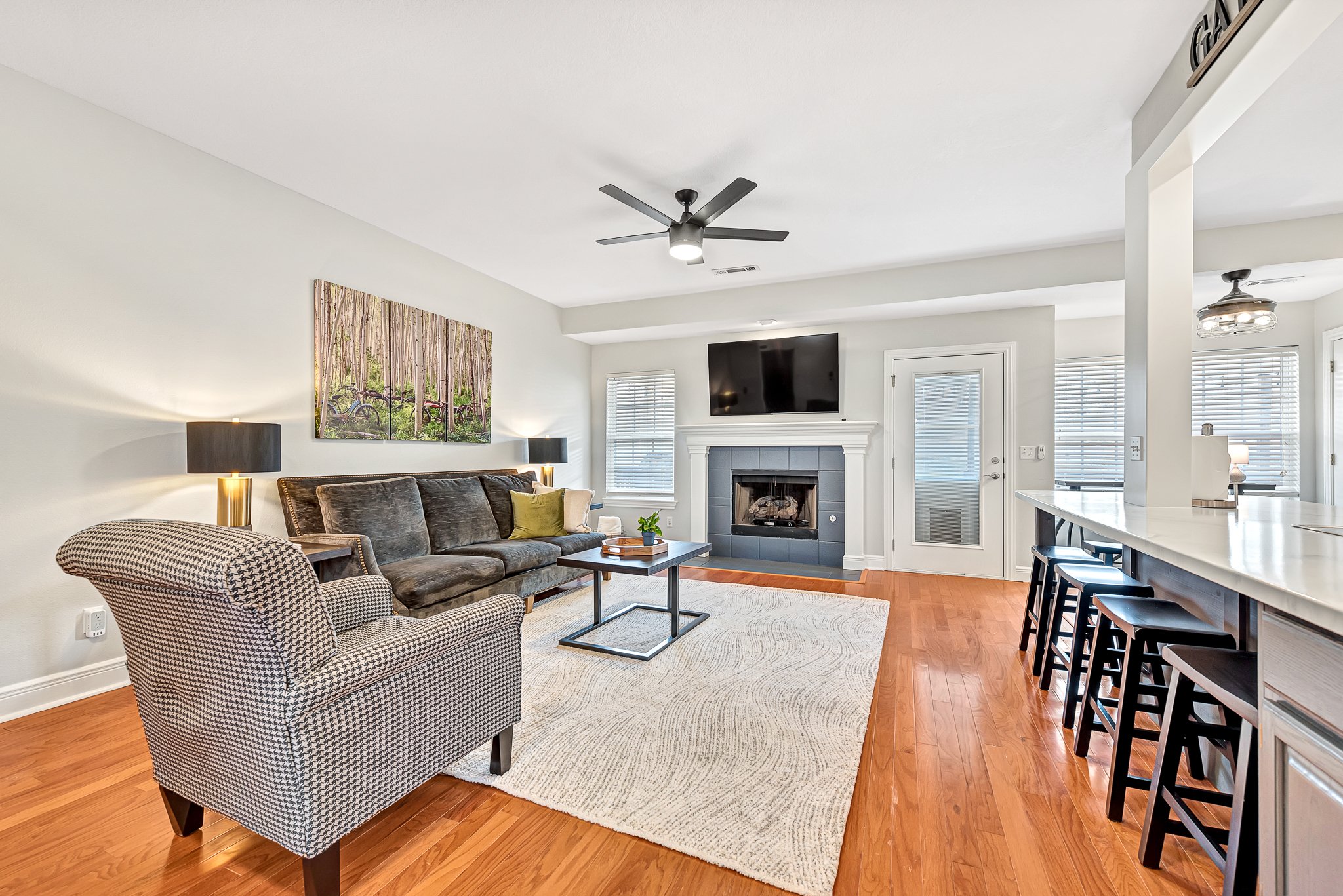 Bentonville House: 701 SW Maidstone Ave
