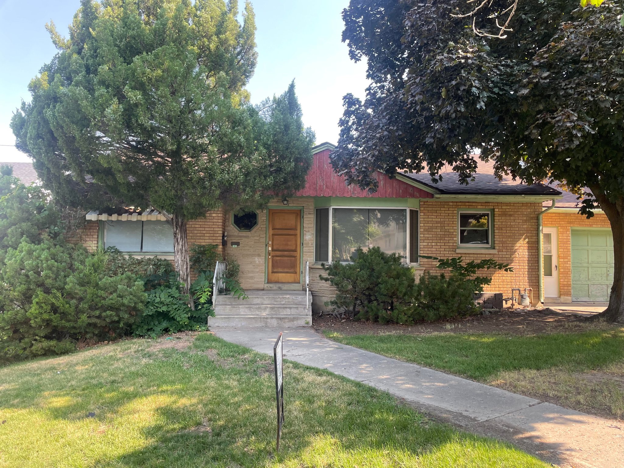 Logan Apartment: 789 E. 900 N.