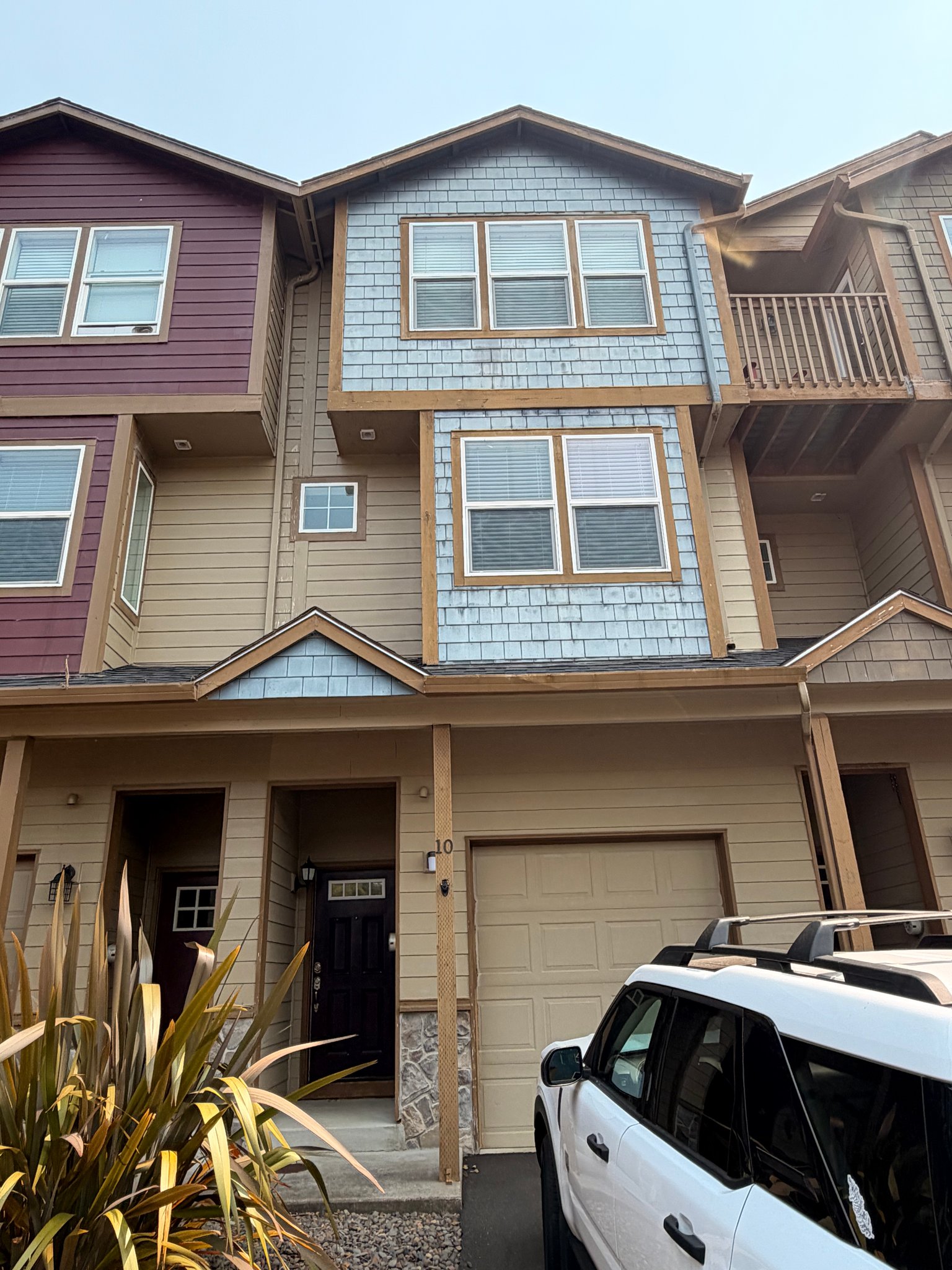 Southbeach Townhome: 475 SE 35th St.