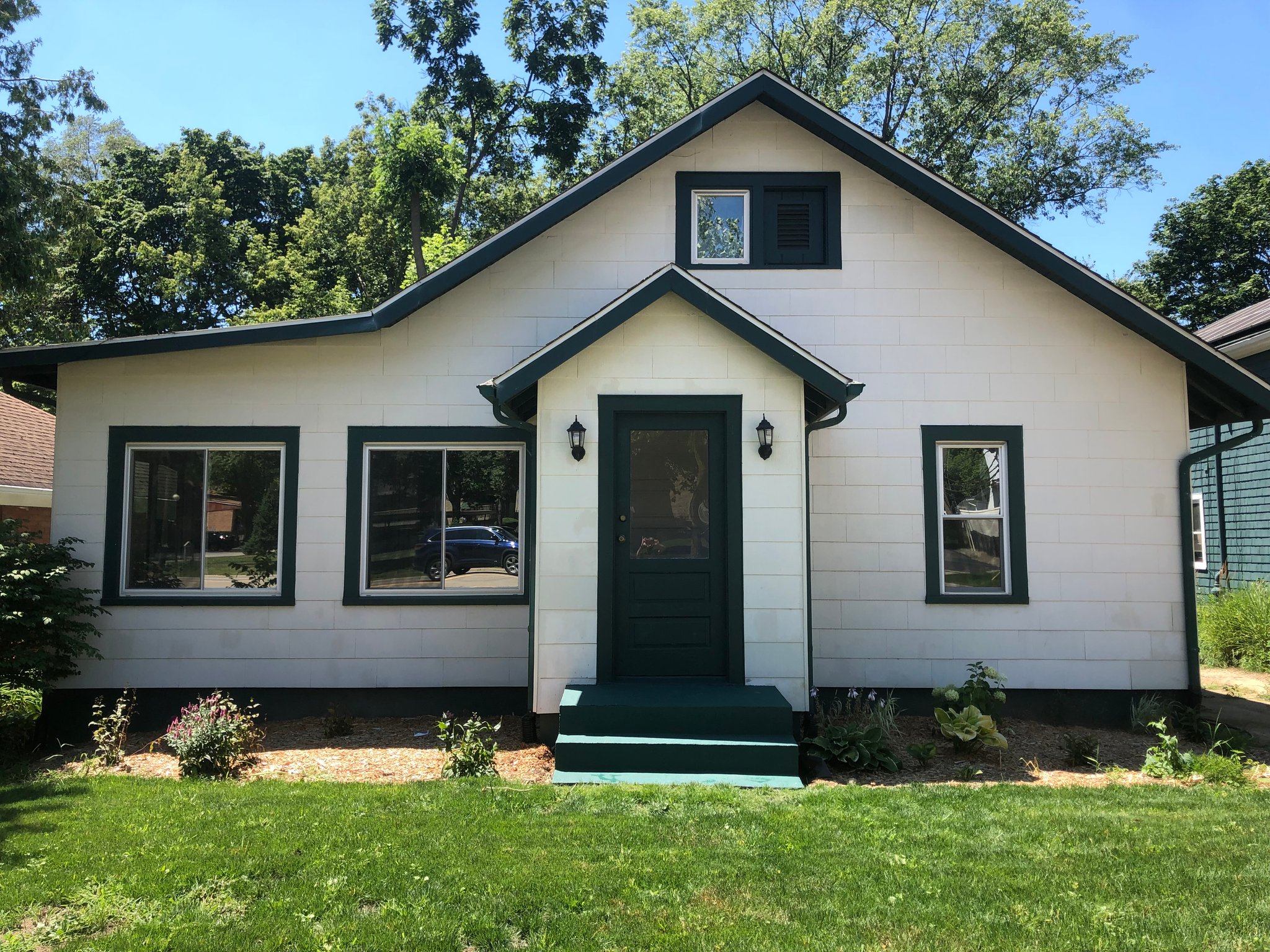 Ann Arbor House: 2314 Packard St