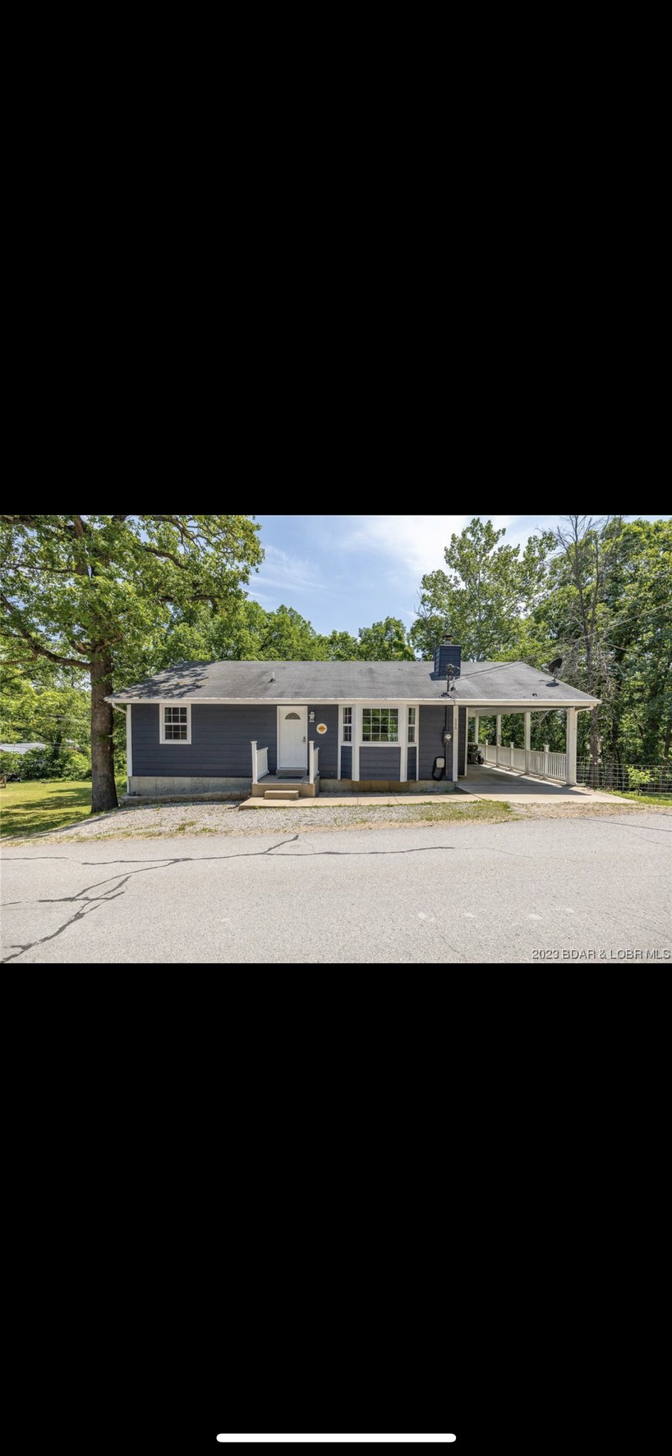 Camdenton House: 156 Island View Lane