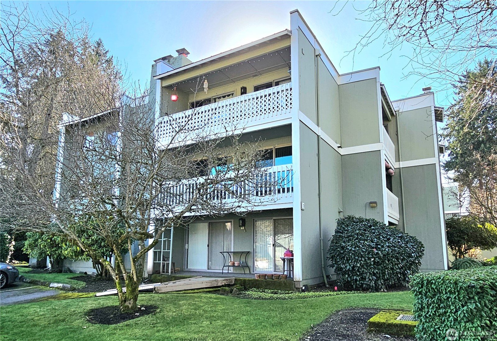 Lakewood Condo: 7425 SW Ruby Dr