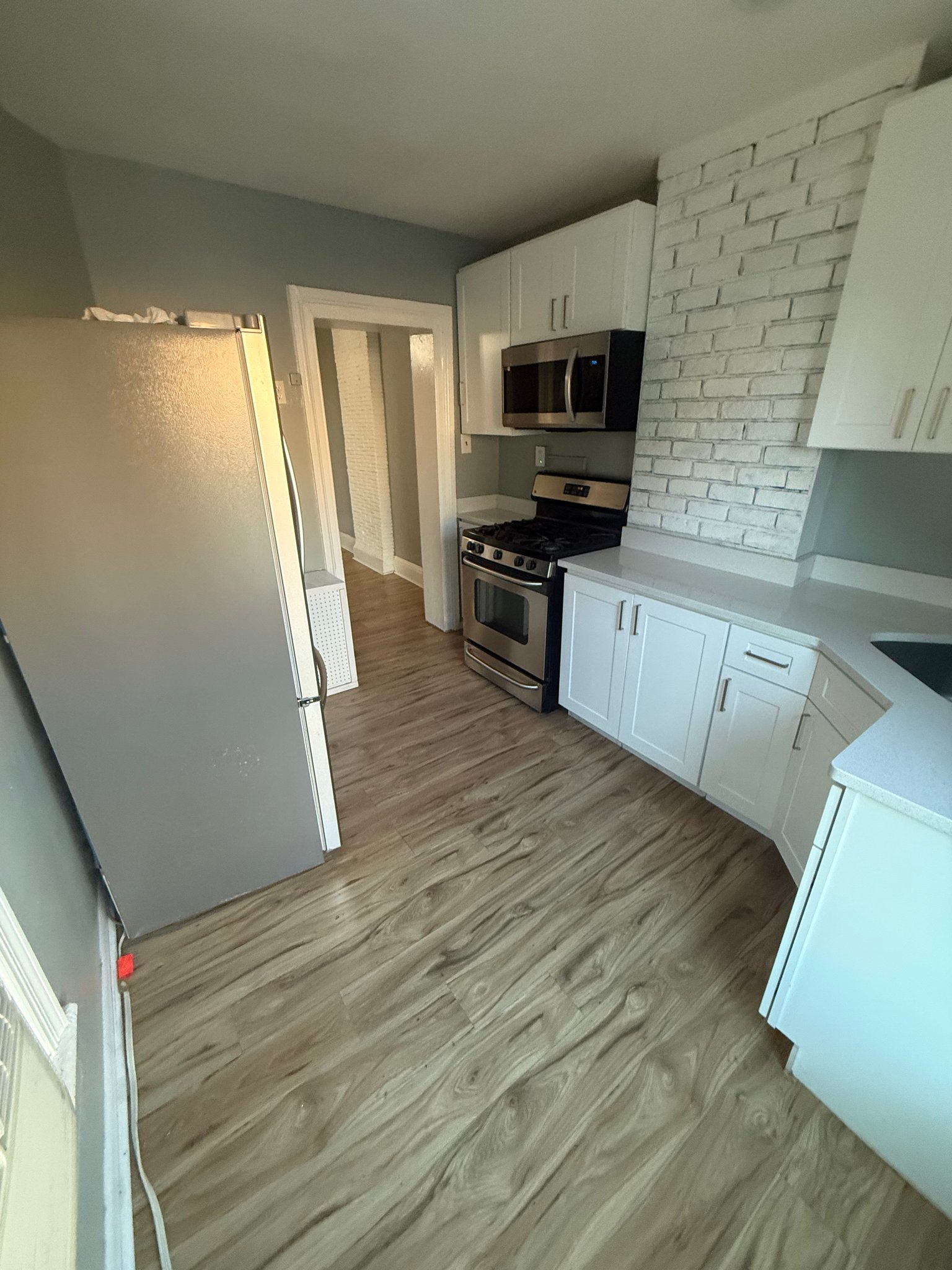 Bloomfield Apartment: 61 Lake St