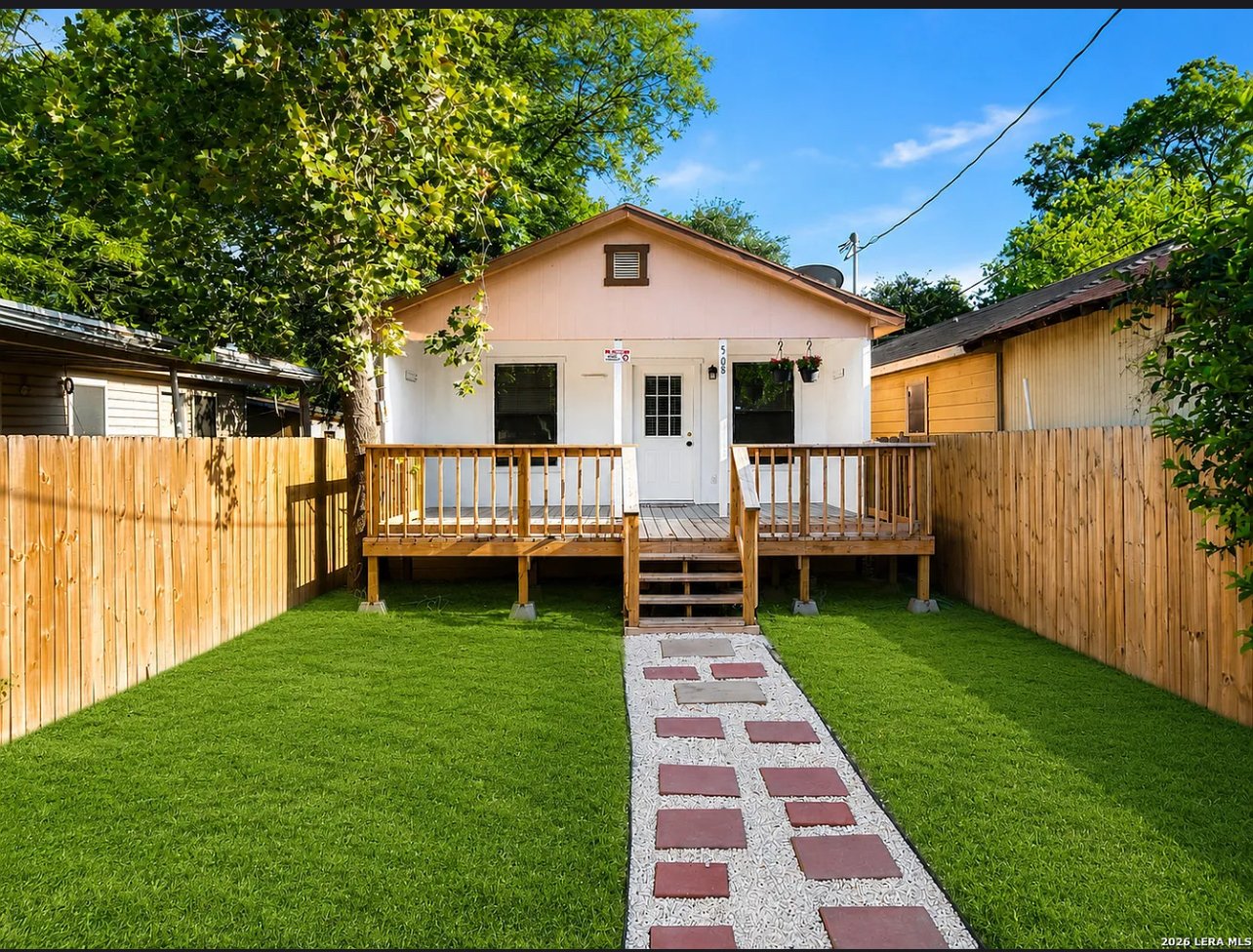 San Antonio House: 508 Randall Ave