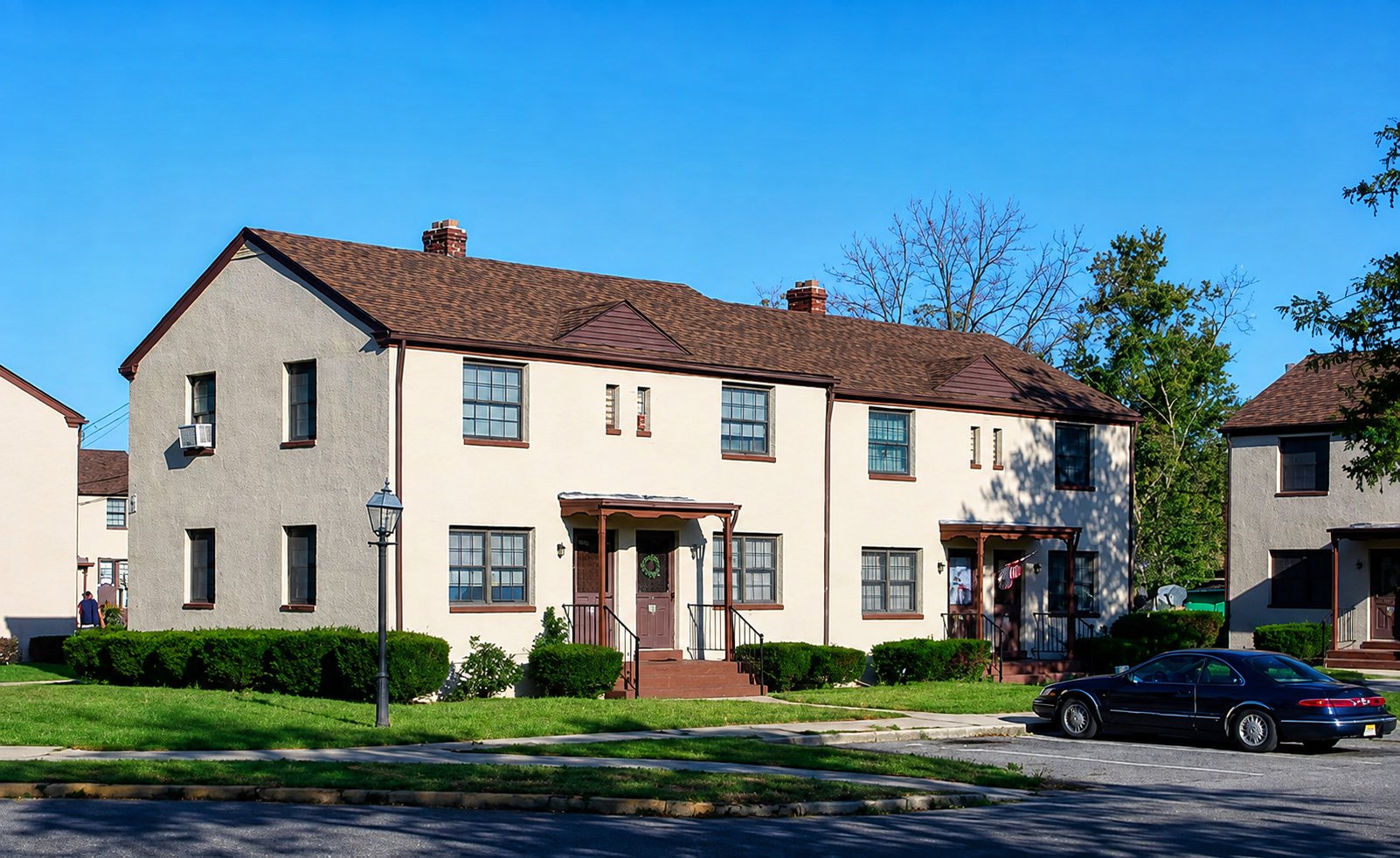 Salem Townhome: 124 Yorke St