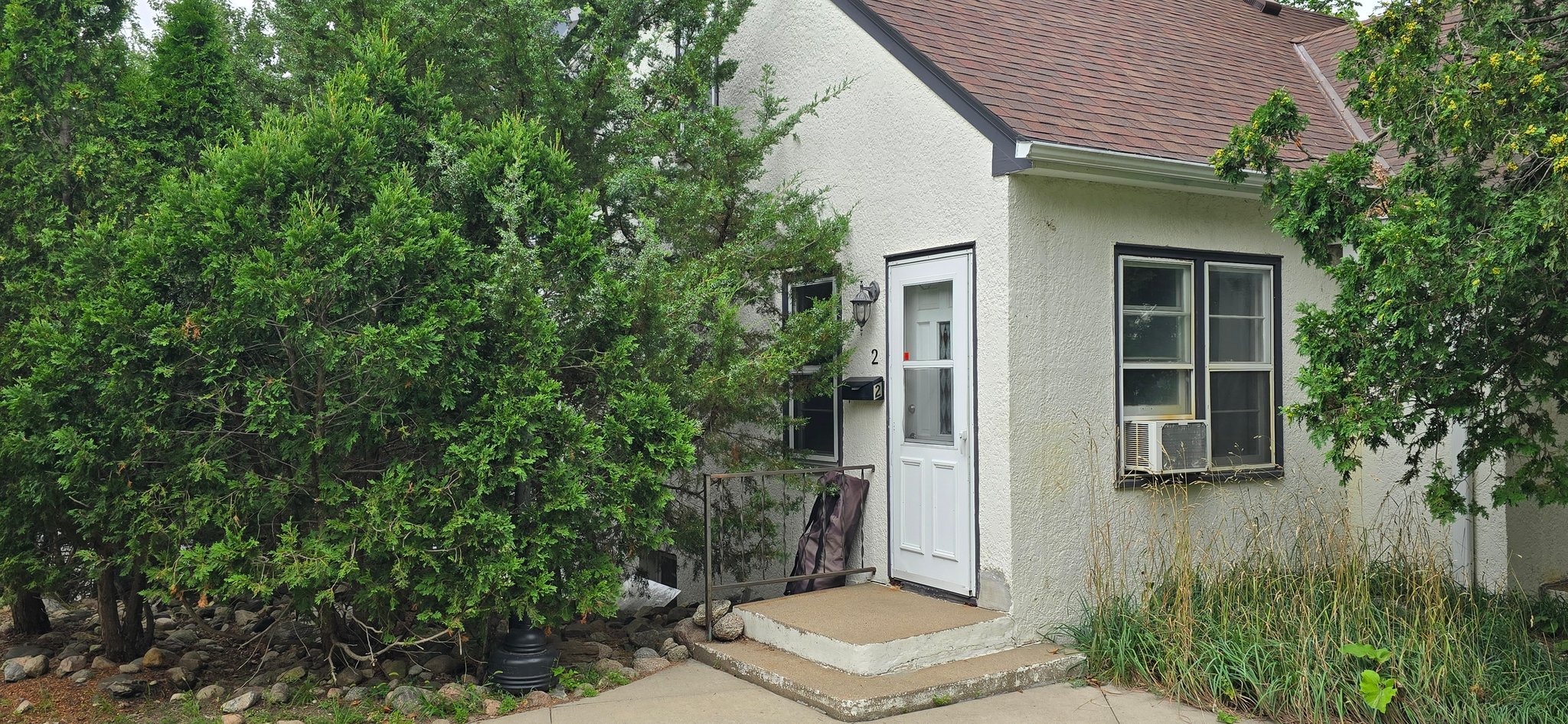 Excelsior Apartment: 301 and 317 2nd St.