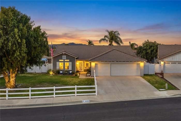 Murrieta House: 24342 Copperhead Cir
