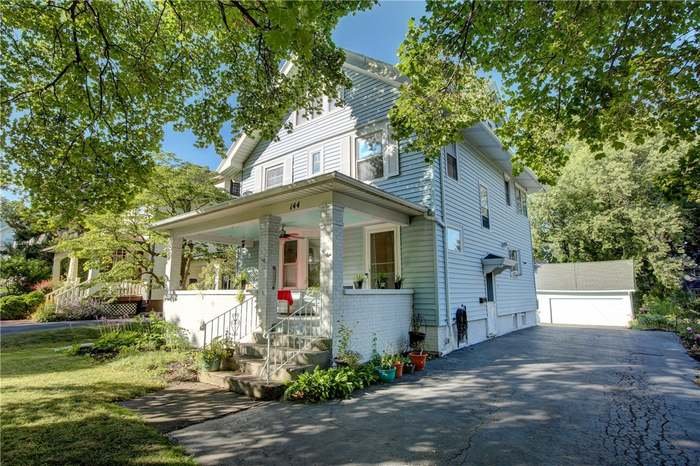 Rochester House: 144 Deerfield Dr