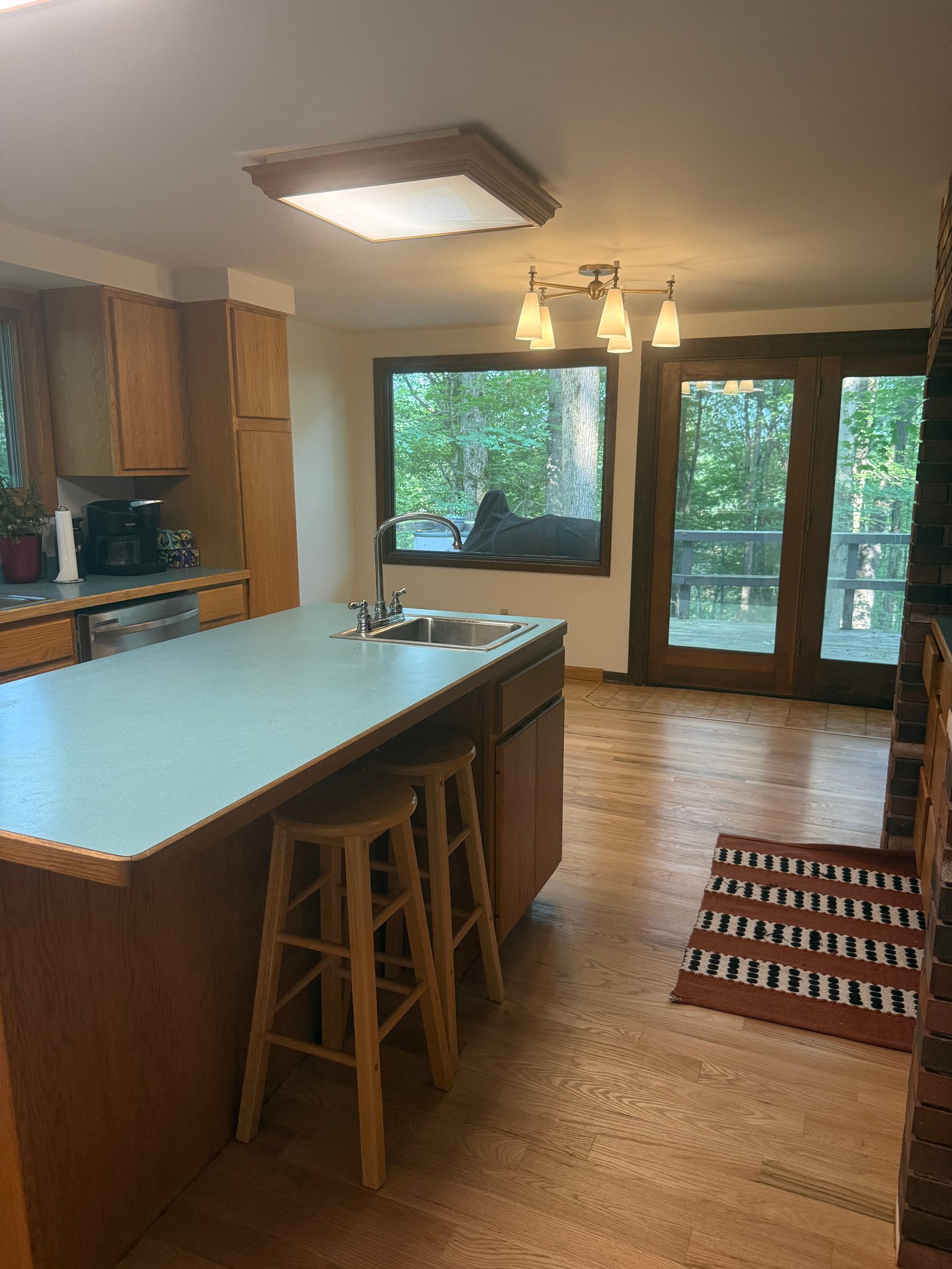 Springville House: 11655 Bolton Rd