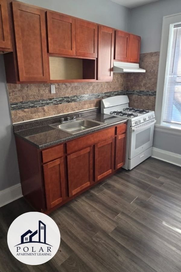 East Orange Apartment: 227 N Oraton Pkwy