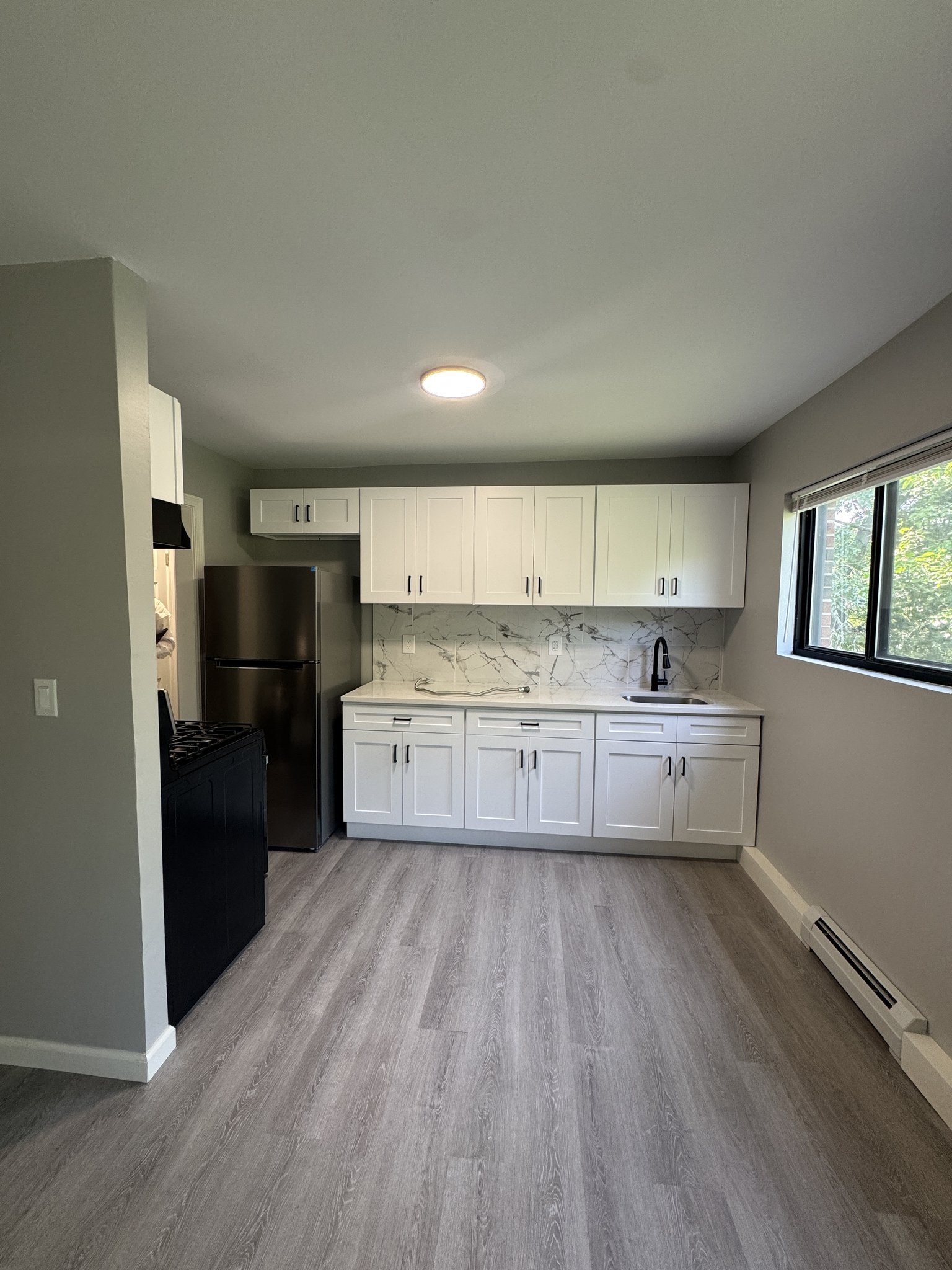 Hartford Apartment: 180 Earle Street