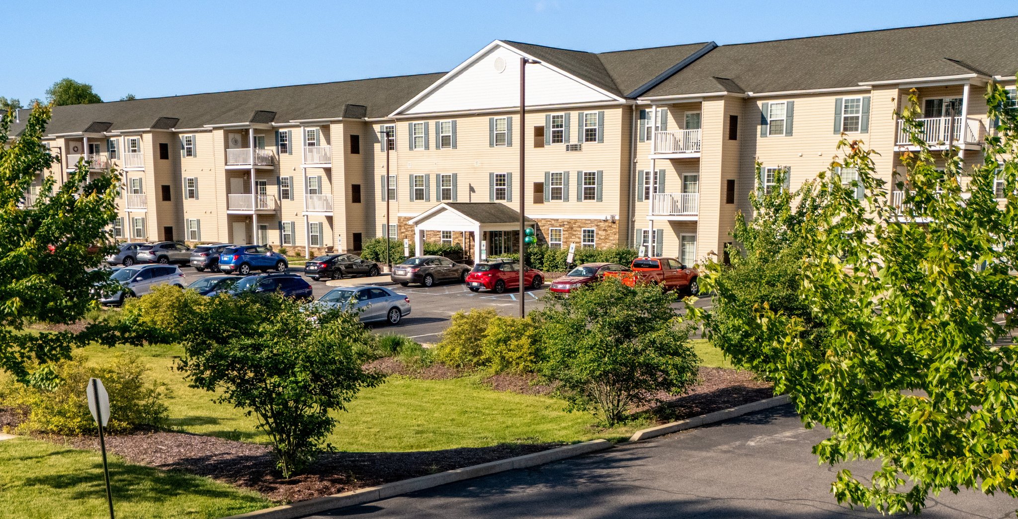 Oakdale Apartment: 7420 Steubenville Pike
