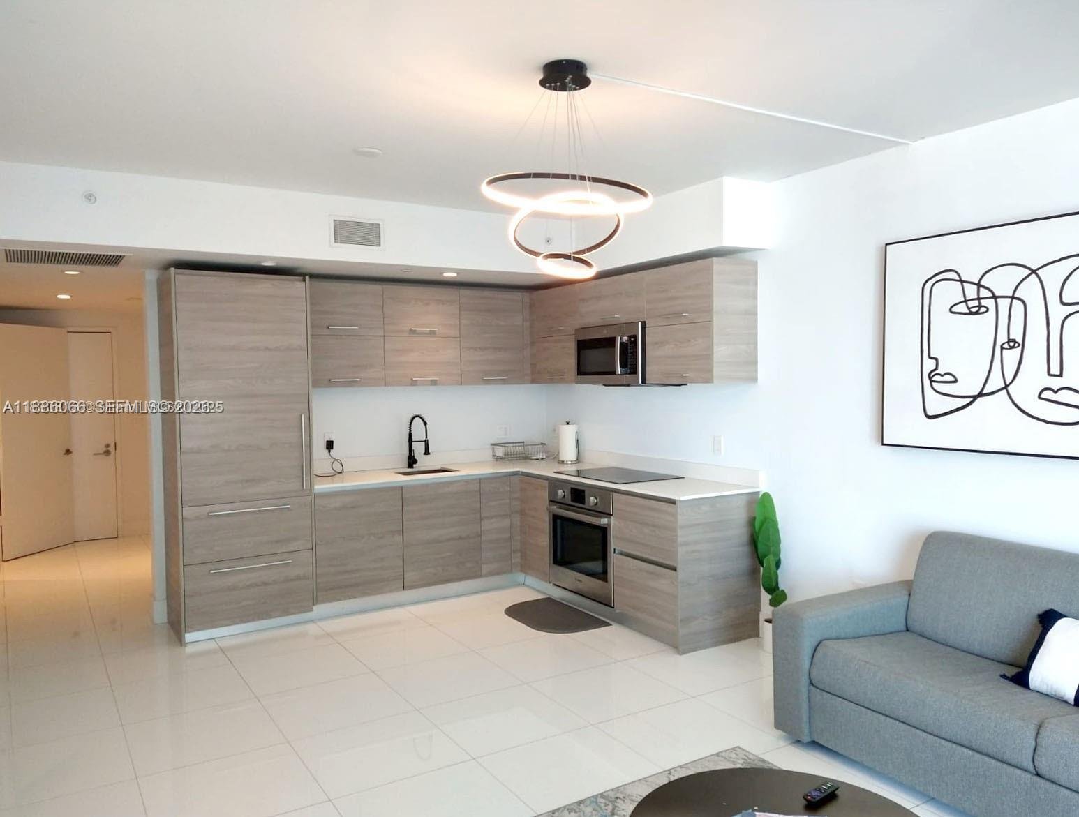 Miami Condo: 1300 S Miami Ave # 2208