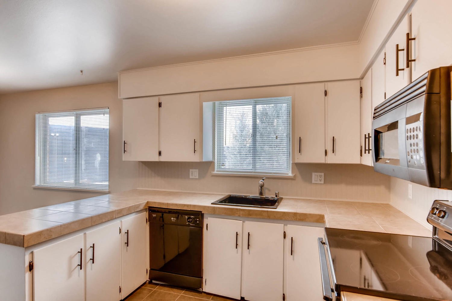 Denver House: 5250 Meade St