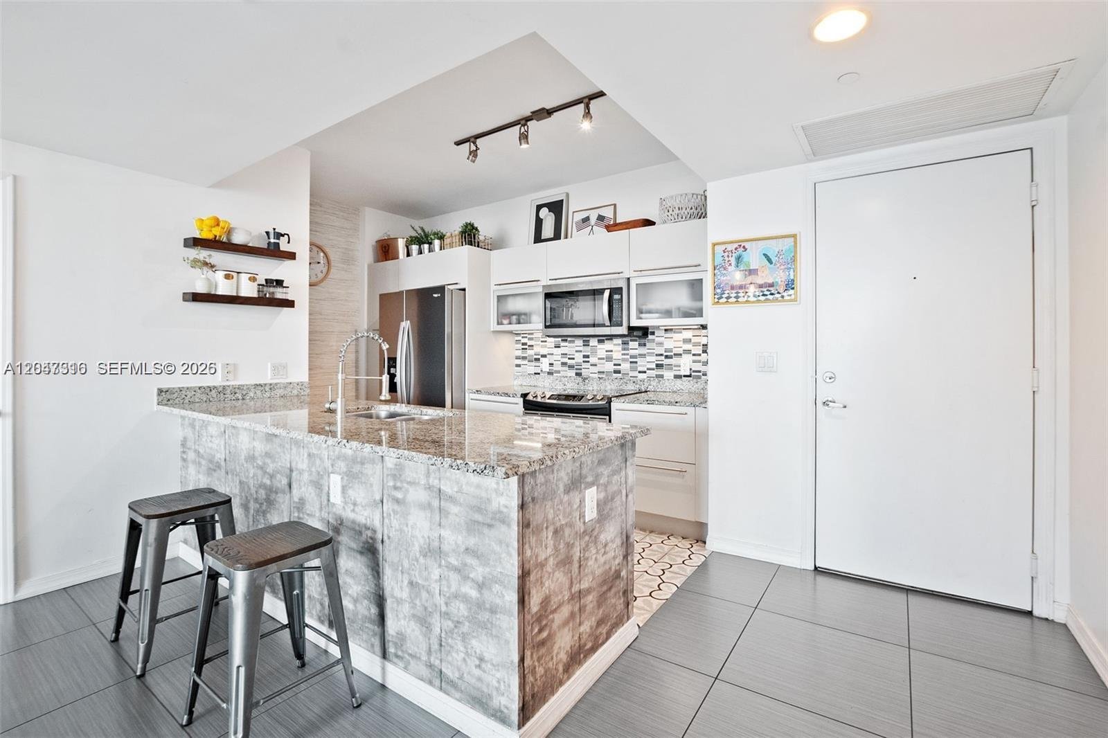 Miami Condo: 951 Brickell Ave # 3207