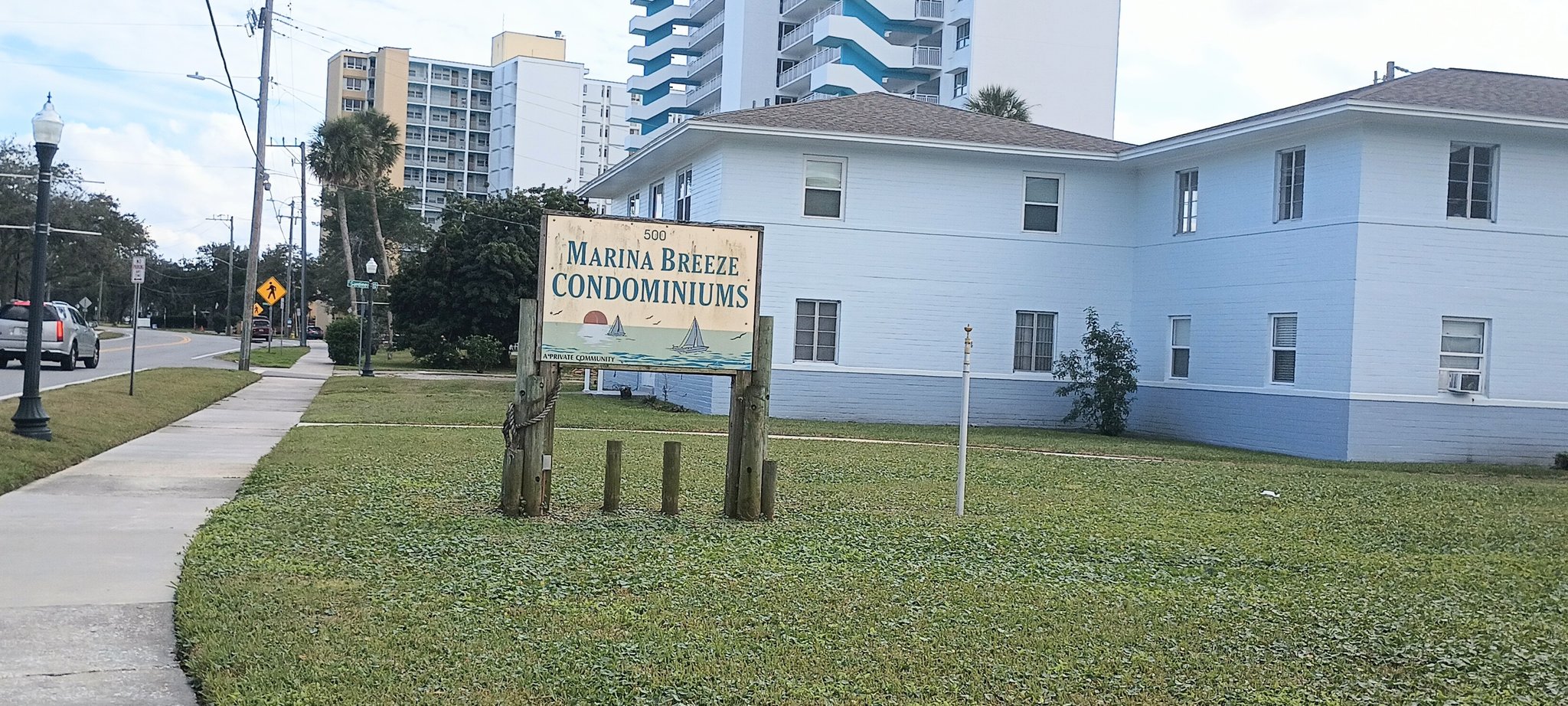 Daytona Beach Apartment: 500 S Beach Street H4