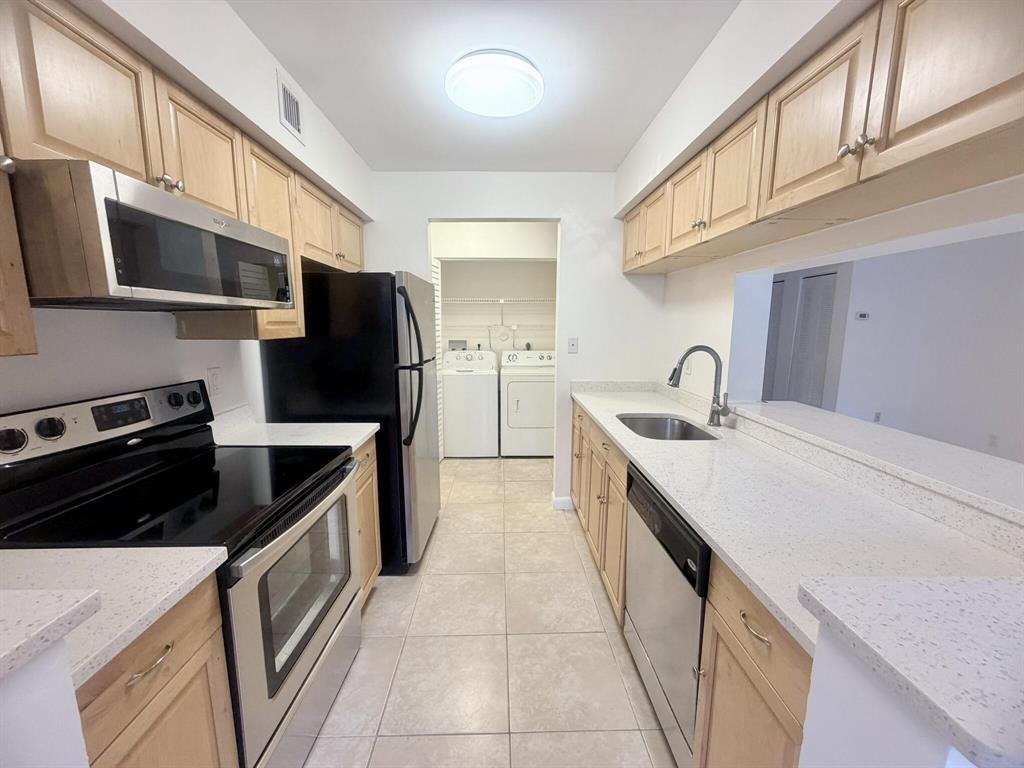 Coral Springs Condo: 9955 Westview Dr.