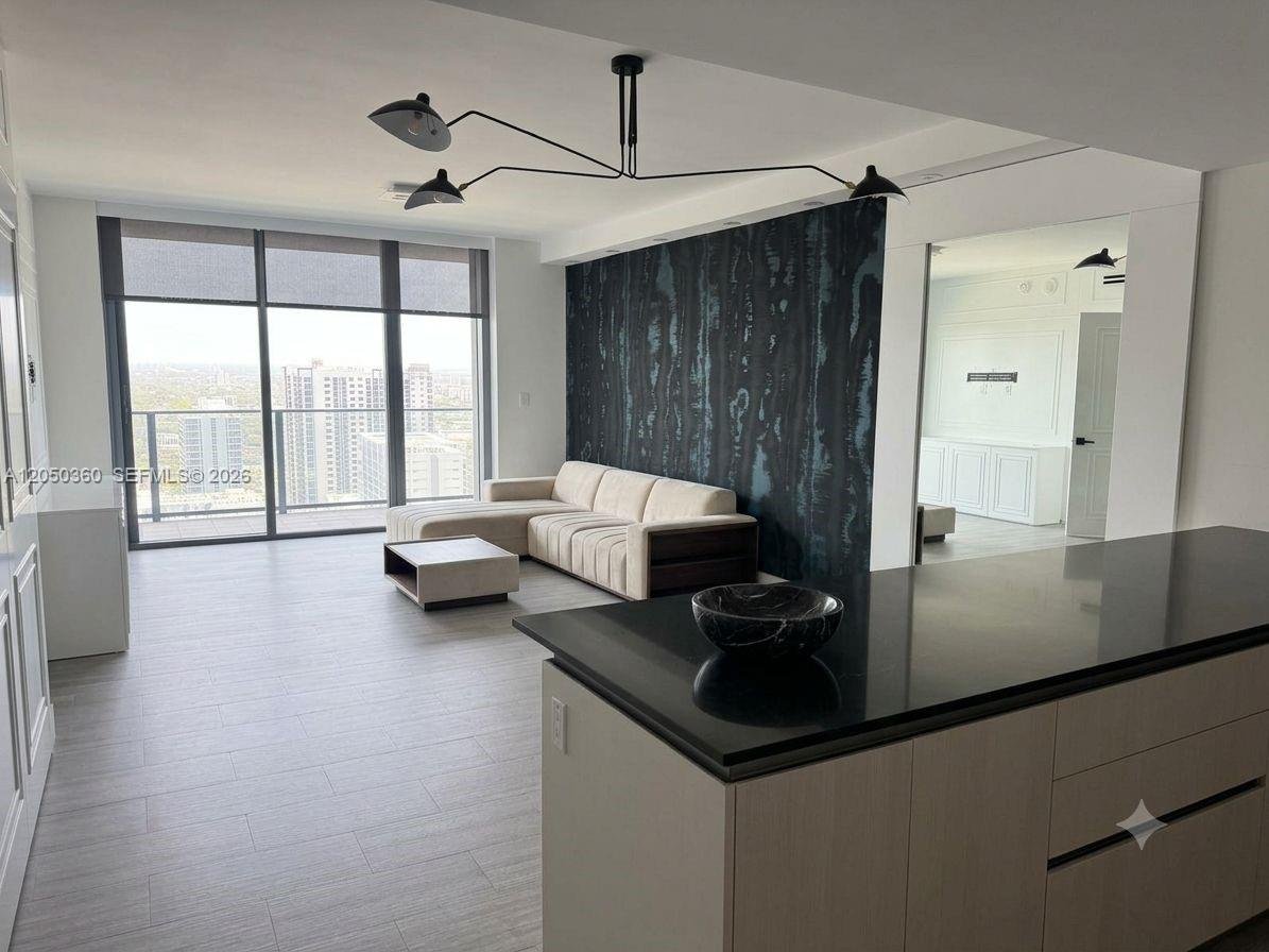 Miami Condo: 1000 Brickell Plaza # 3308