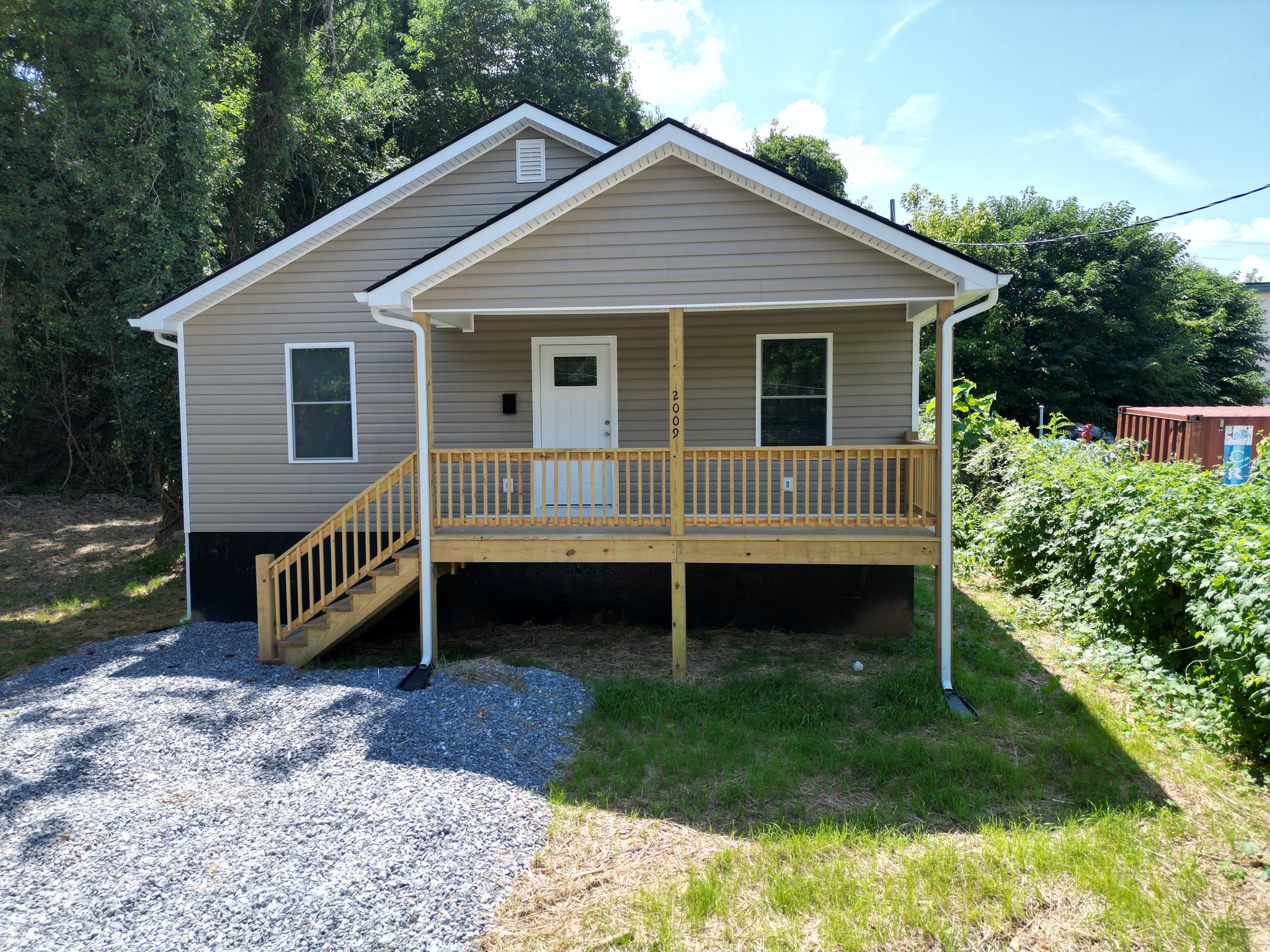 LYNCHBURG House: 2009 Elm St